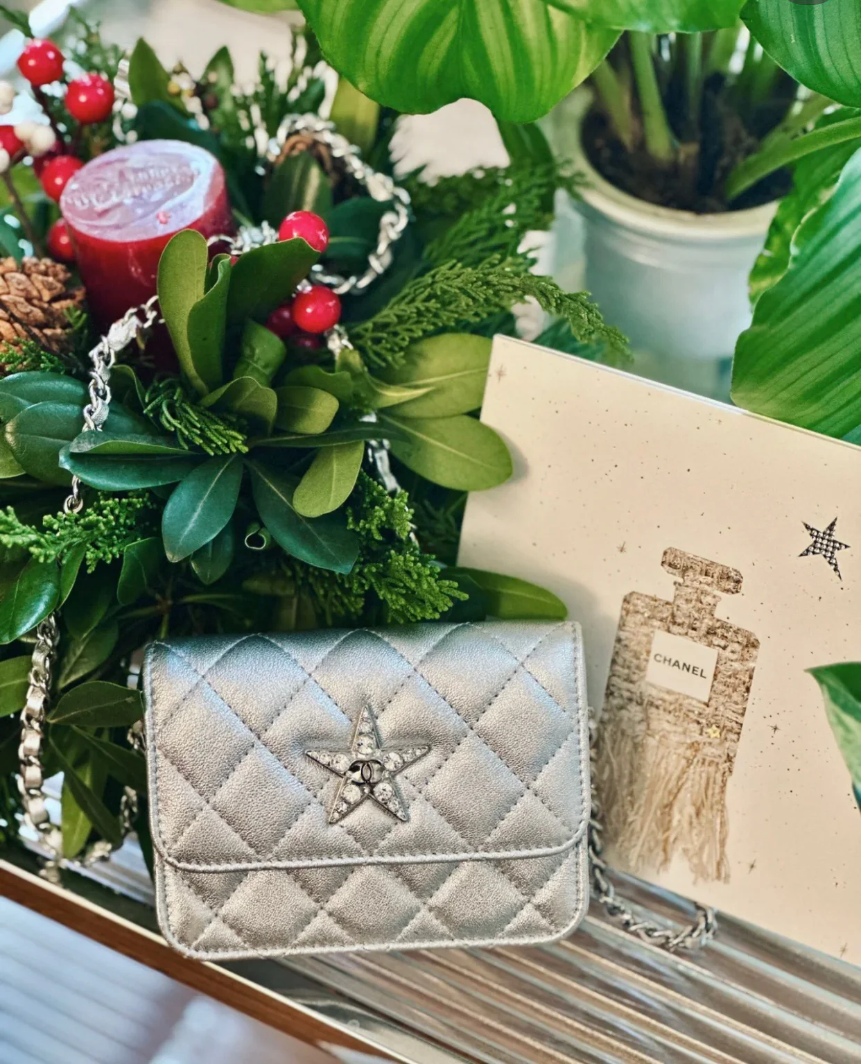 Новинка весны/лета от Chanel - Мини-сумка через плечо Chanel 24c - Серебристая