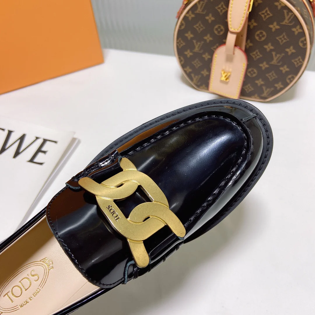 Лоферы на платформе Tods