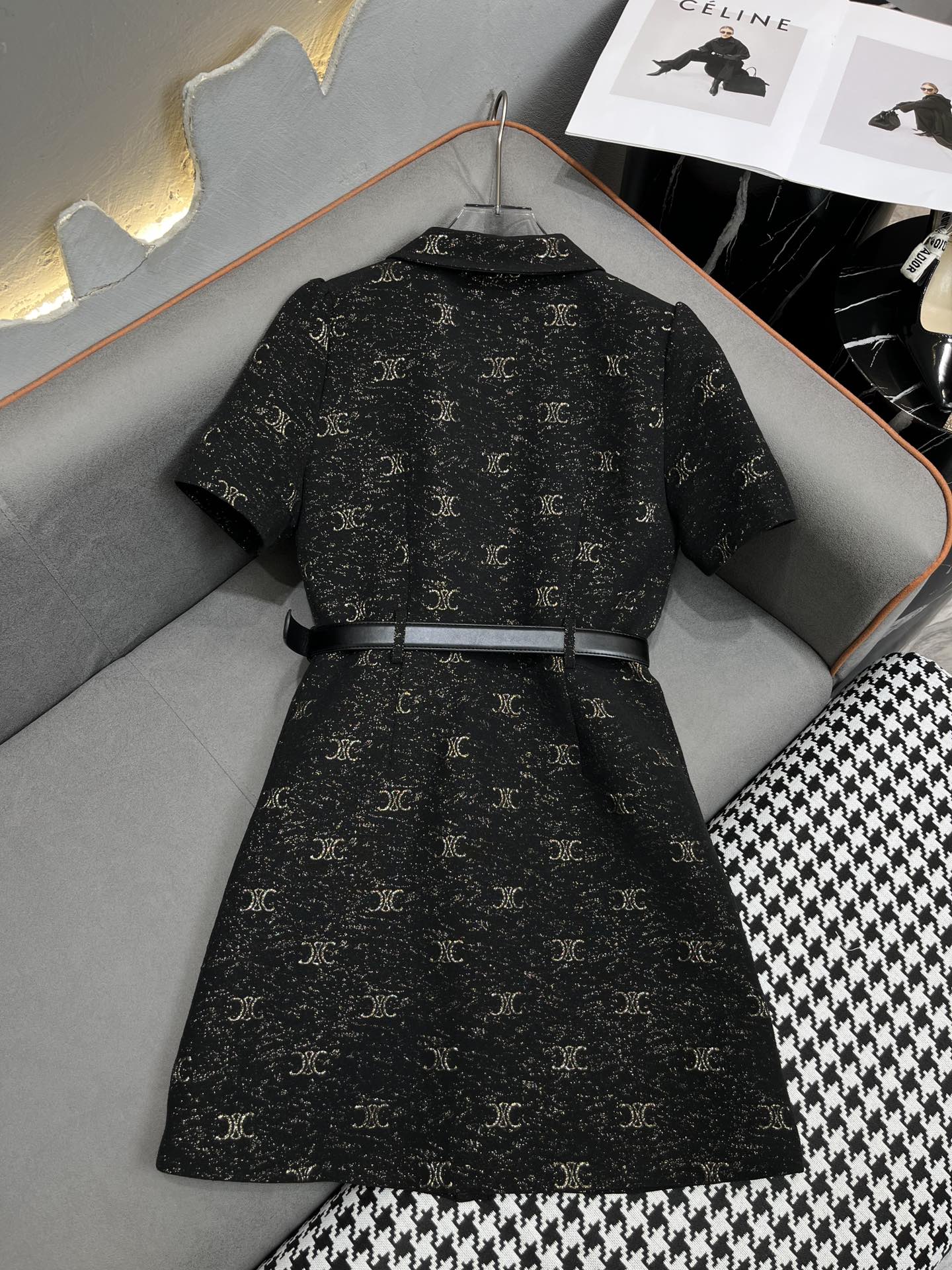 Платье Celine 2403-24ss весна/лето, новое, с отворотом, черное.