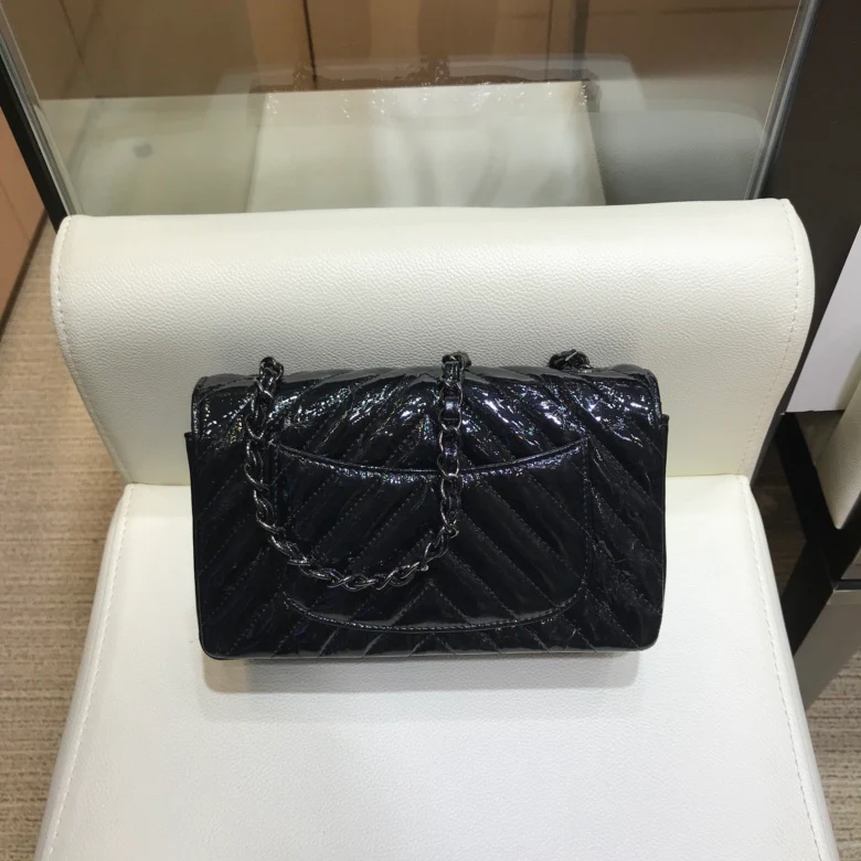 Коллекция Chanel Весна/Лето 2018 - Плиссированная металлизированная кожа - Телячья кожа - Сумка CF - 20 см - 1