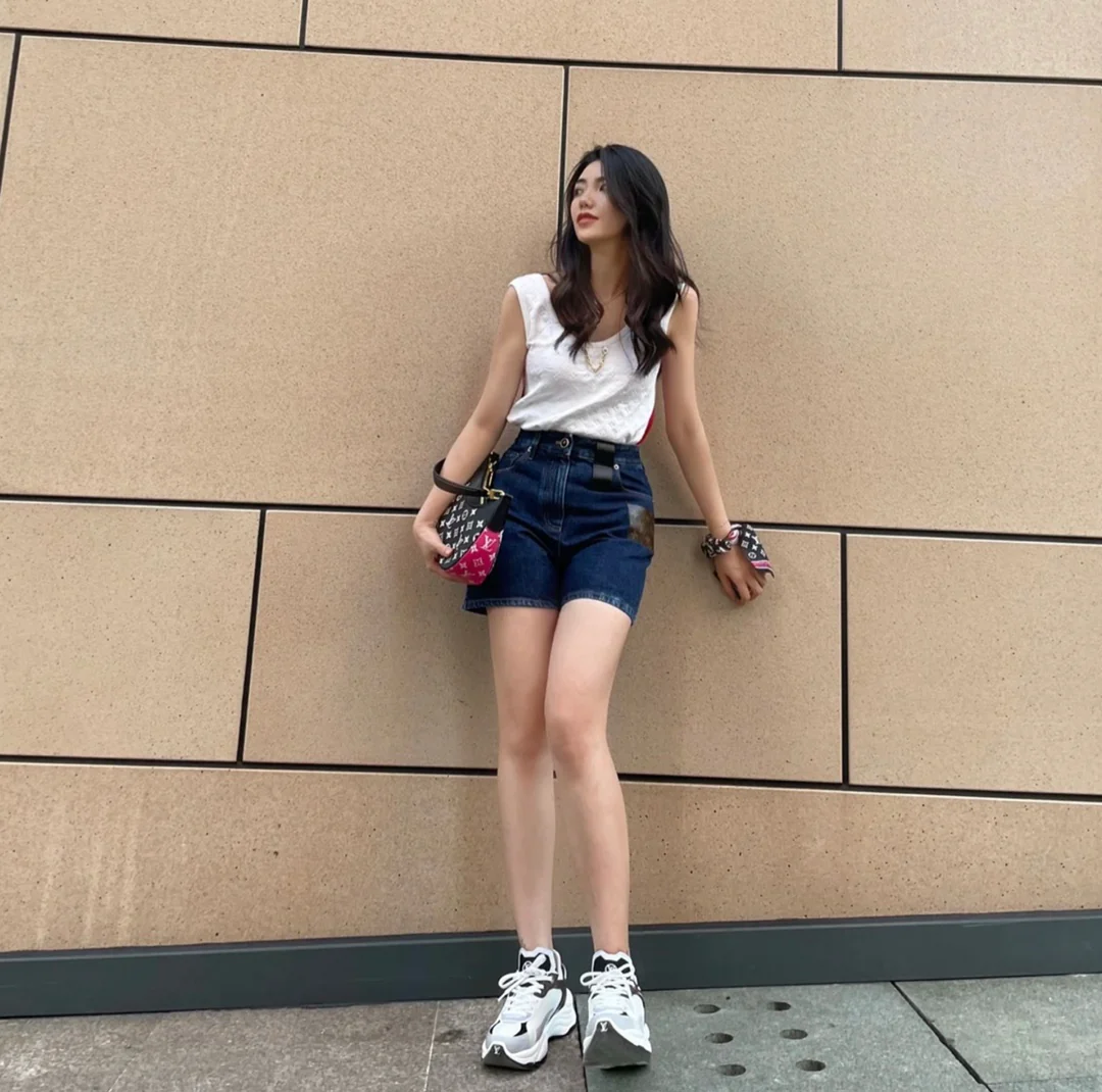 m46091-LV-bagatelle-bb сумка подмышку - черно-белая