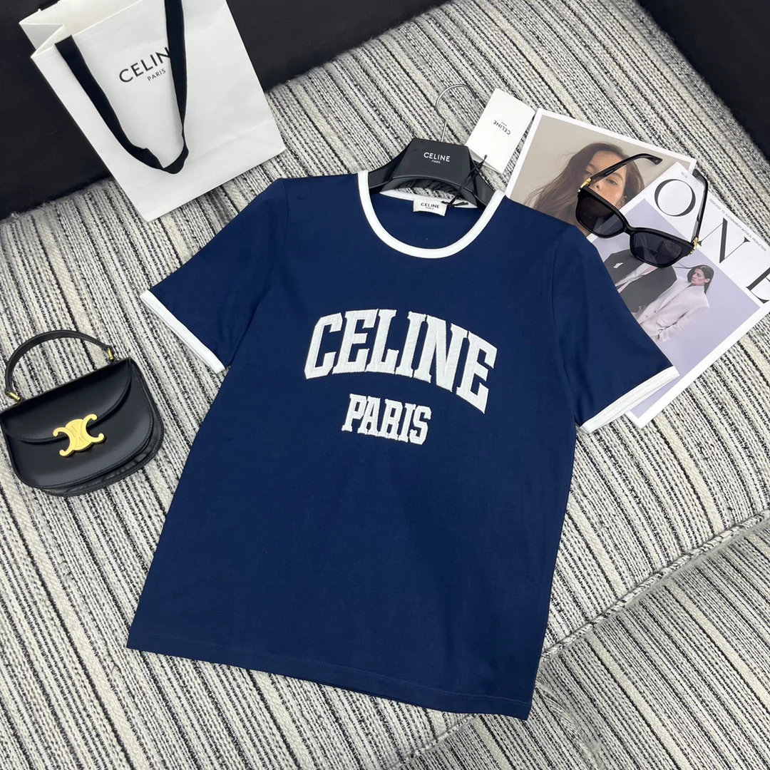 Celine - 2403 - 2024 Новая весенняя футболка с коротким рукавом и вышивкой буквами, выполненная в стиле колор-блок.