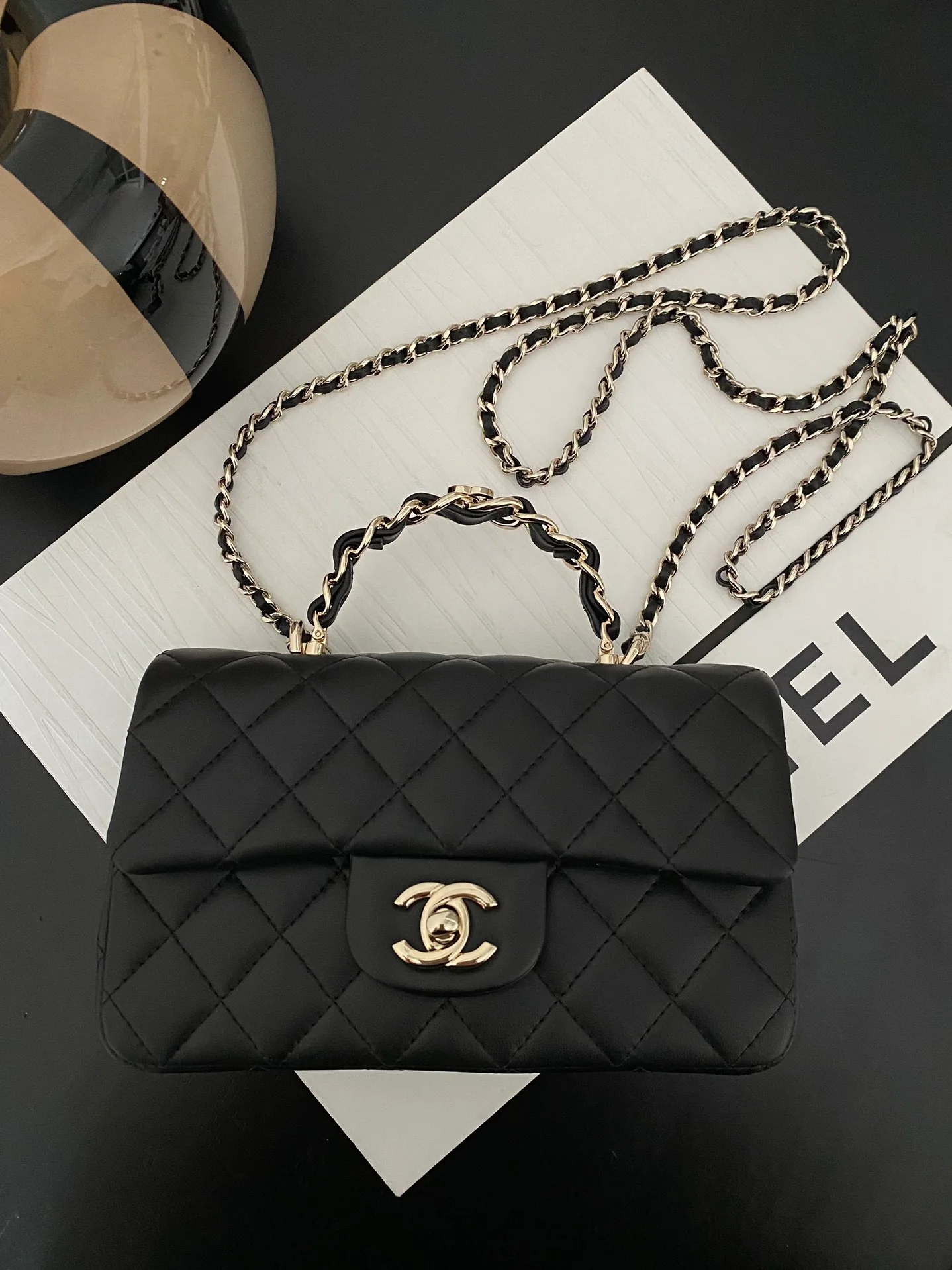 Мини-сумка Chanel CF с стеганой ручкой - черная