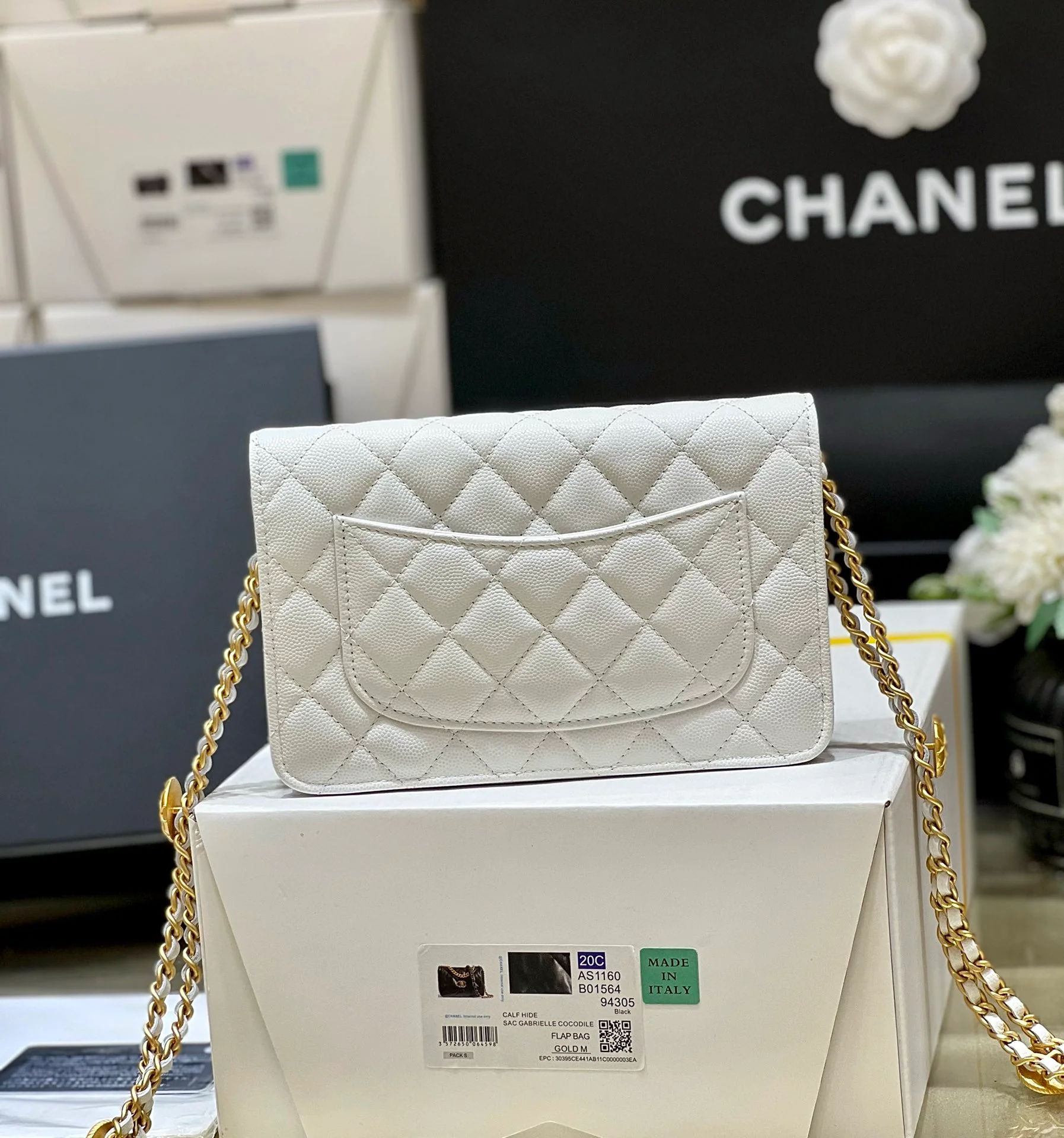 Сумка Chanel CF с цепочкой и монетами - зернистая телячья кожа - большой размер - белая