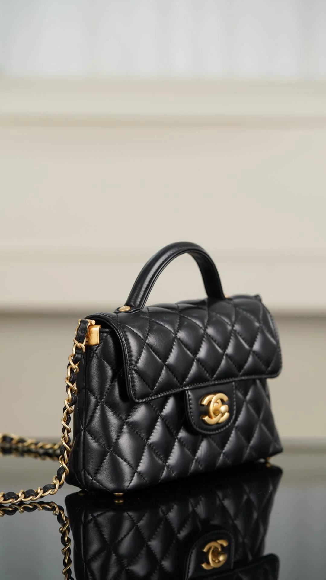 Сумка Chanel 25p Handle Flap Bag (квадратная) - черно-золотая
