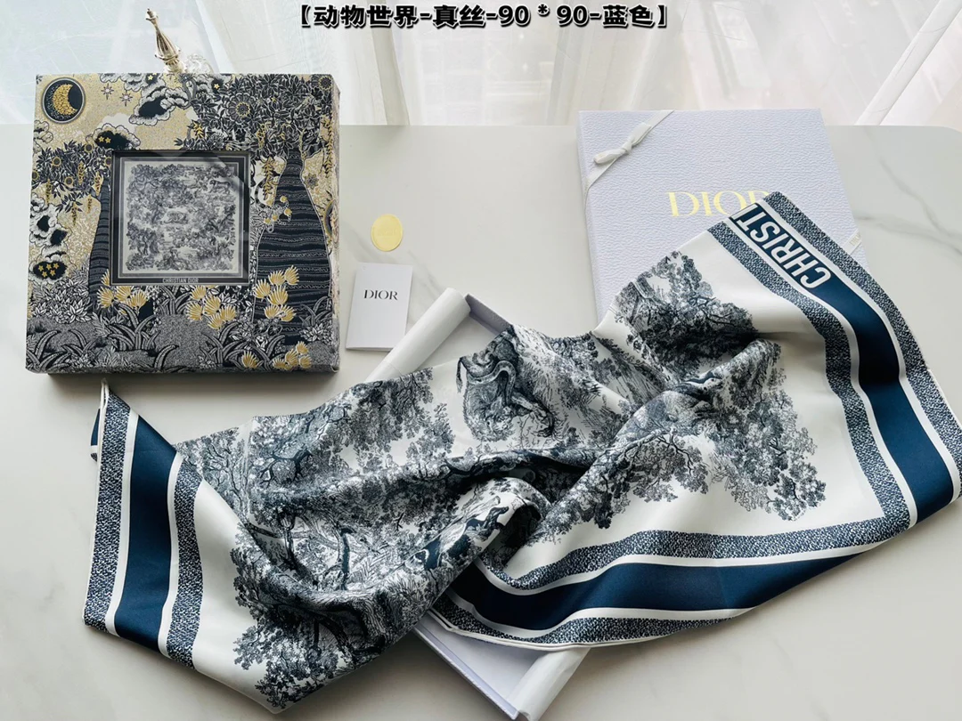 Dior - Animal World - 90 Шелковый шарф - 1
