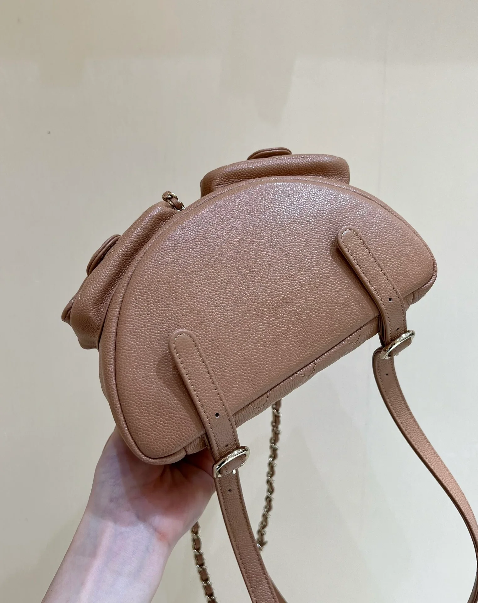 Коллекция Chanel Весна/Лето 2023 - Duma - Кожаный рюкзак ?Личи? - Абрикосовый