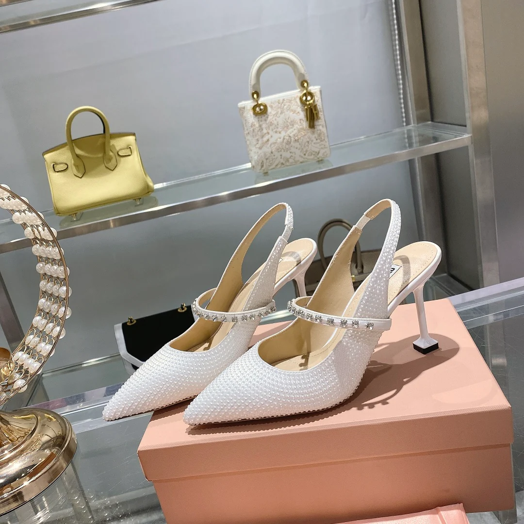 Новые поступления коллекции Miu Miu весна/лето 2022 — Туфли на шпильке — Белые