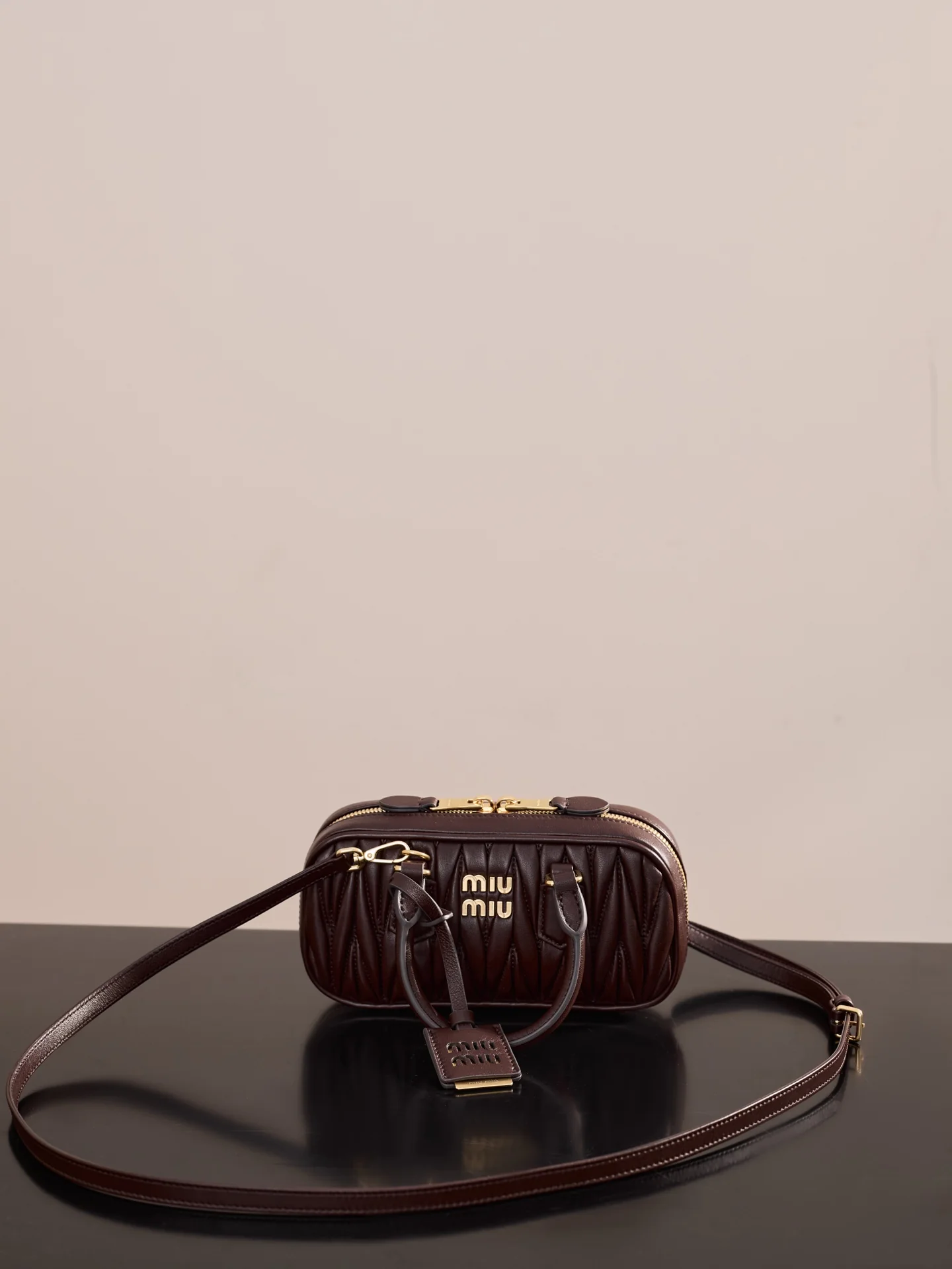 Miu Miu-5b088m1100 - Миниатюрная плиссированная сумка для боулинга - Цвет 