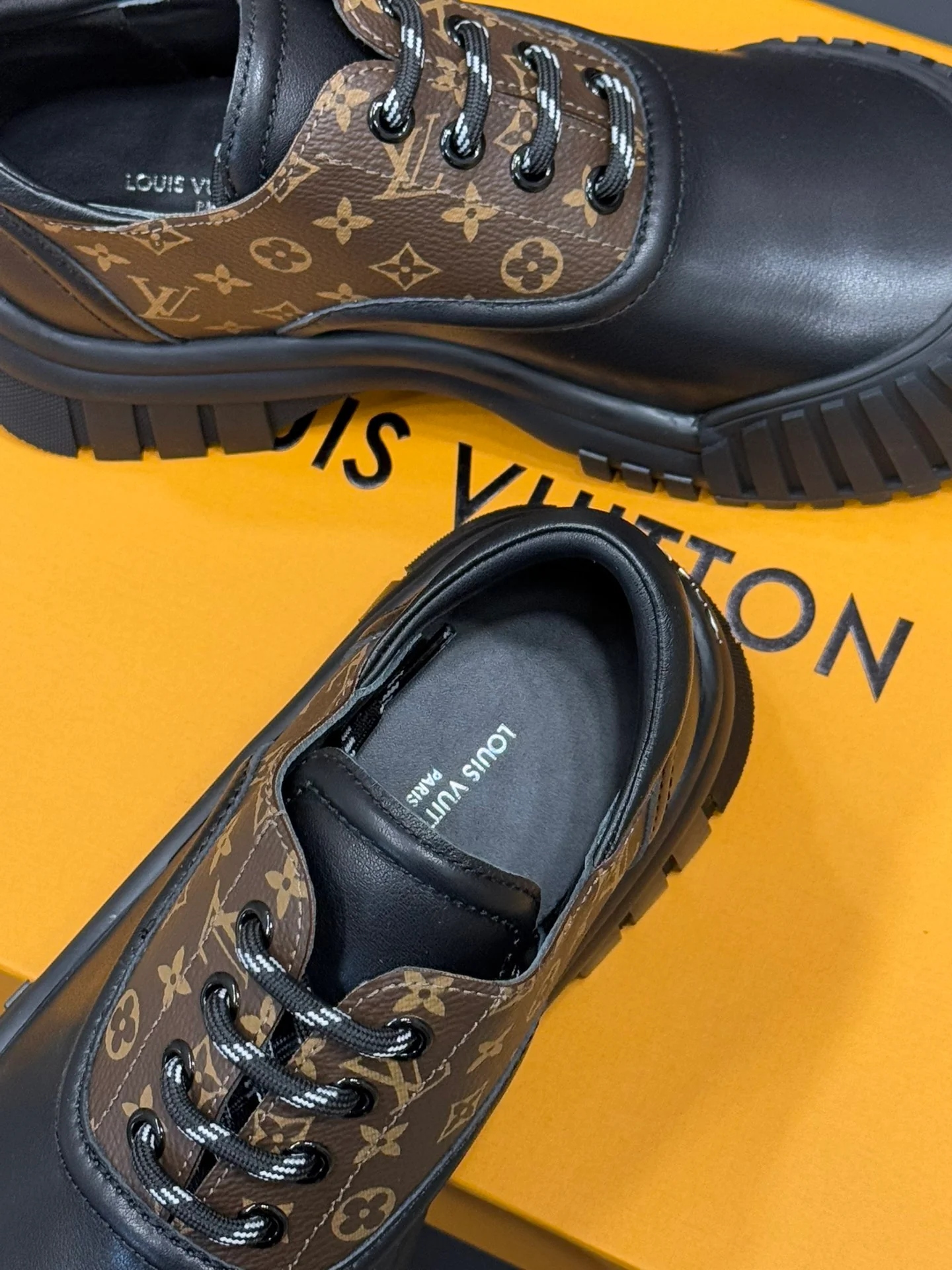 Туфли Мэри Джейн LV-2024 - черные