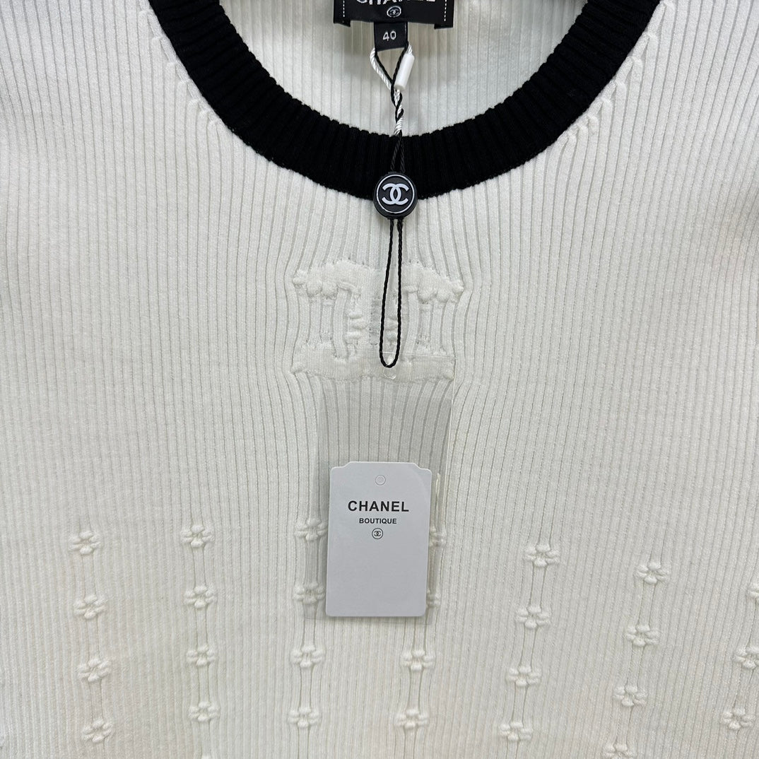Минималистичный вязаный топ Chanel 2404