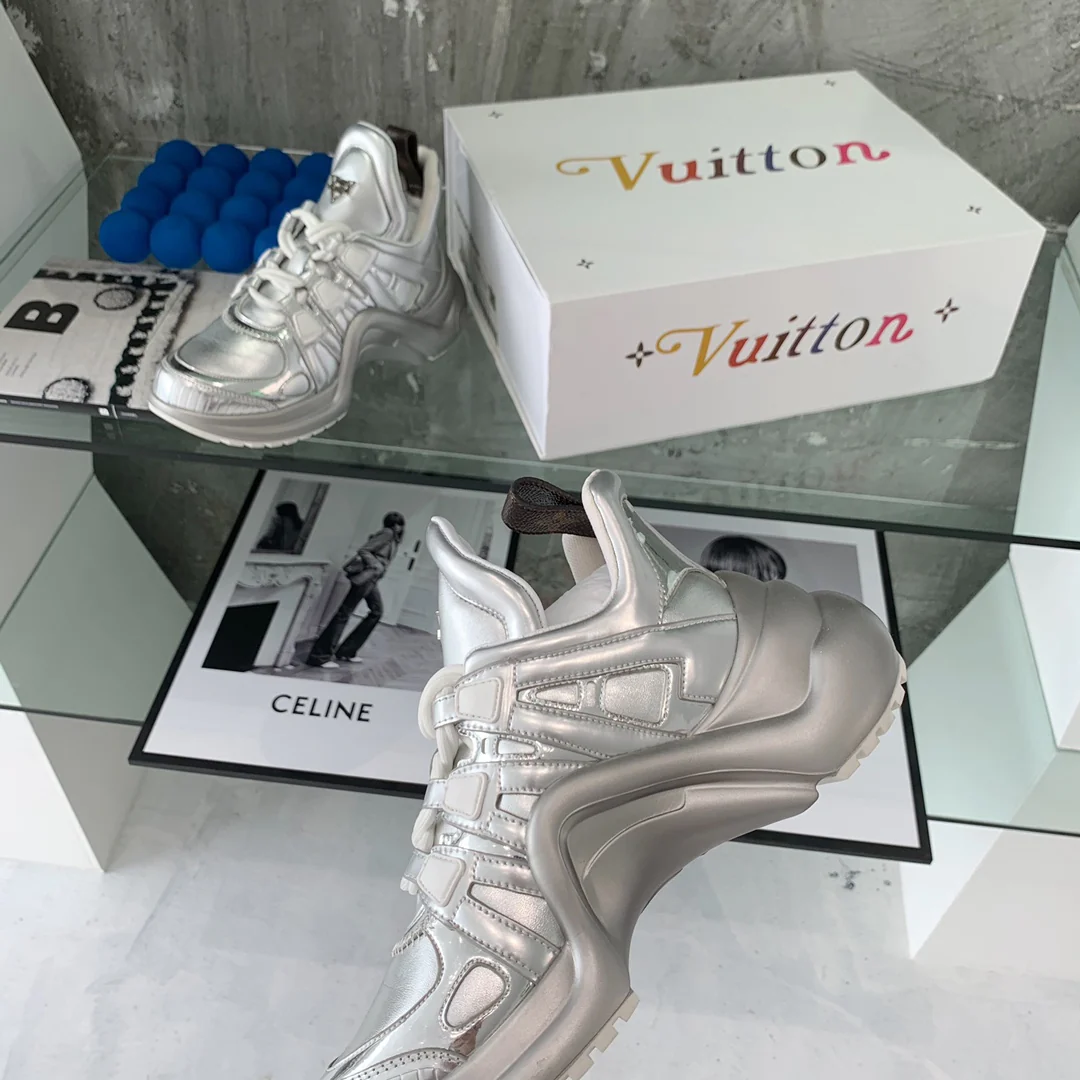 Обувь LV - Массивные кроссовки LV - 15