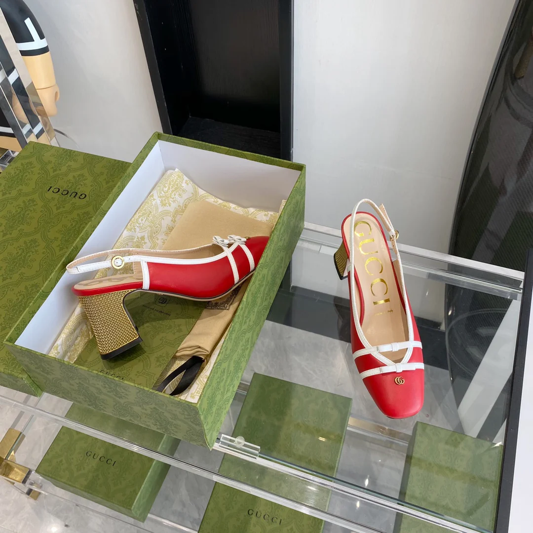 Сандалии Gucci на массивном каблуке - 1