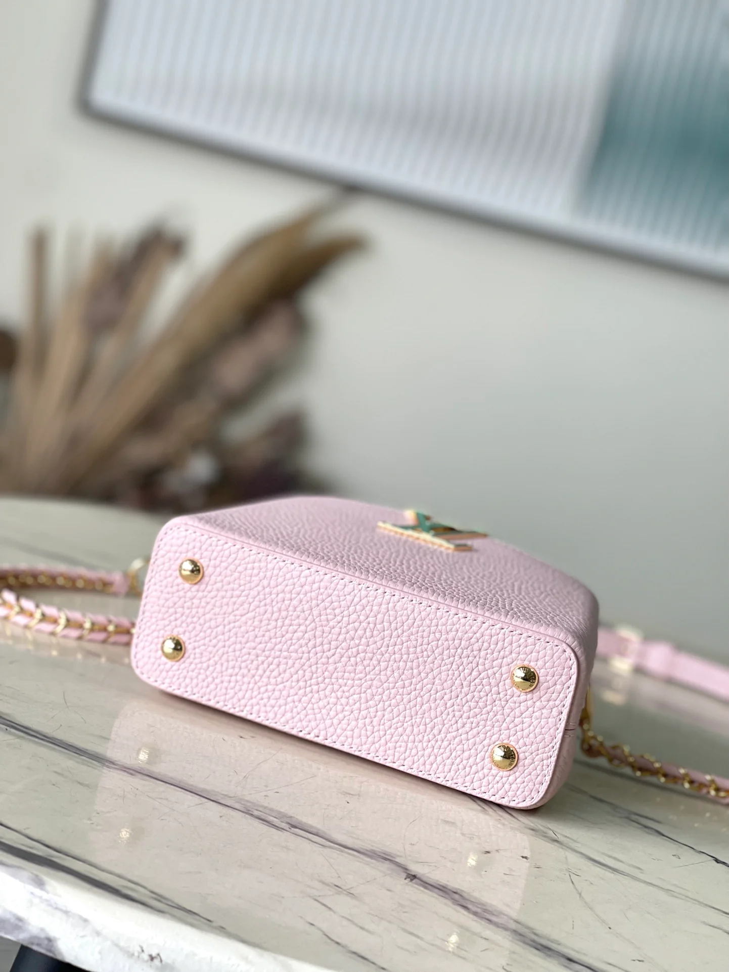 m22054-LV-capucines-mini-handbag/crossbody bag-pink