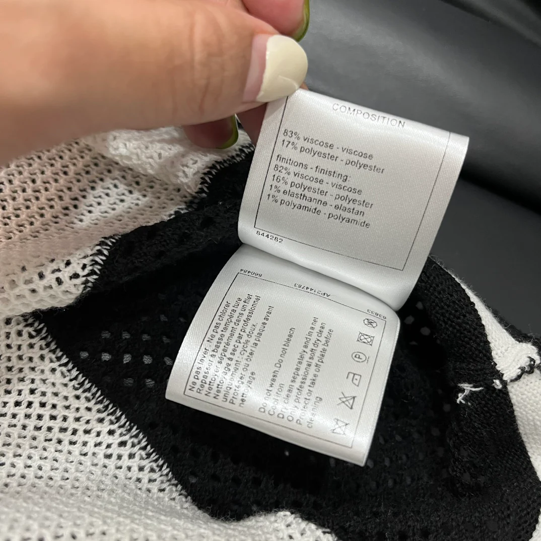 Chanel - 2403-24 Новинка: Жилет с вырезом на плечах - Белый