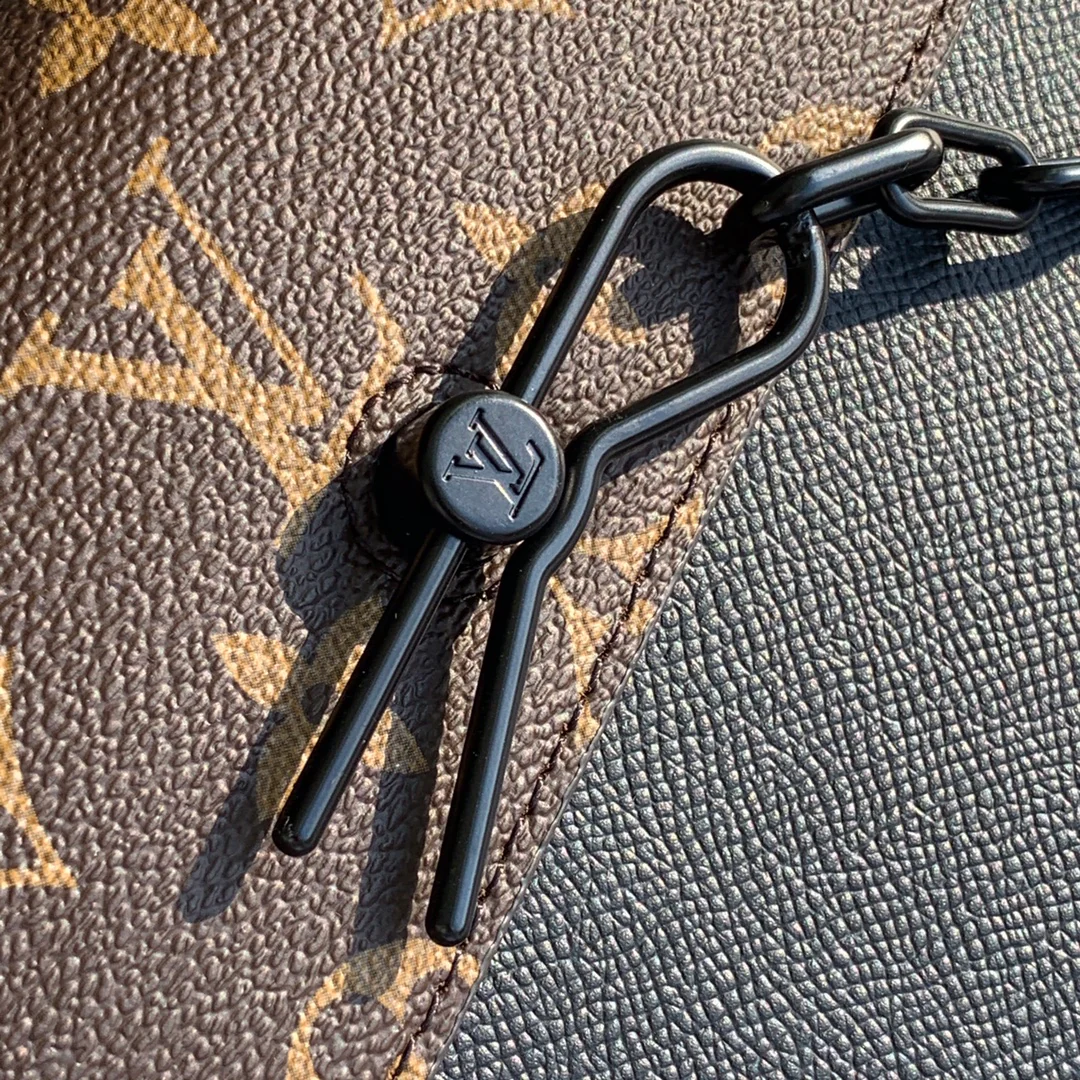 lv-m30583-pochette-voyage-steamer клатч-черный