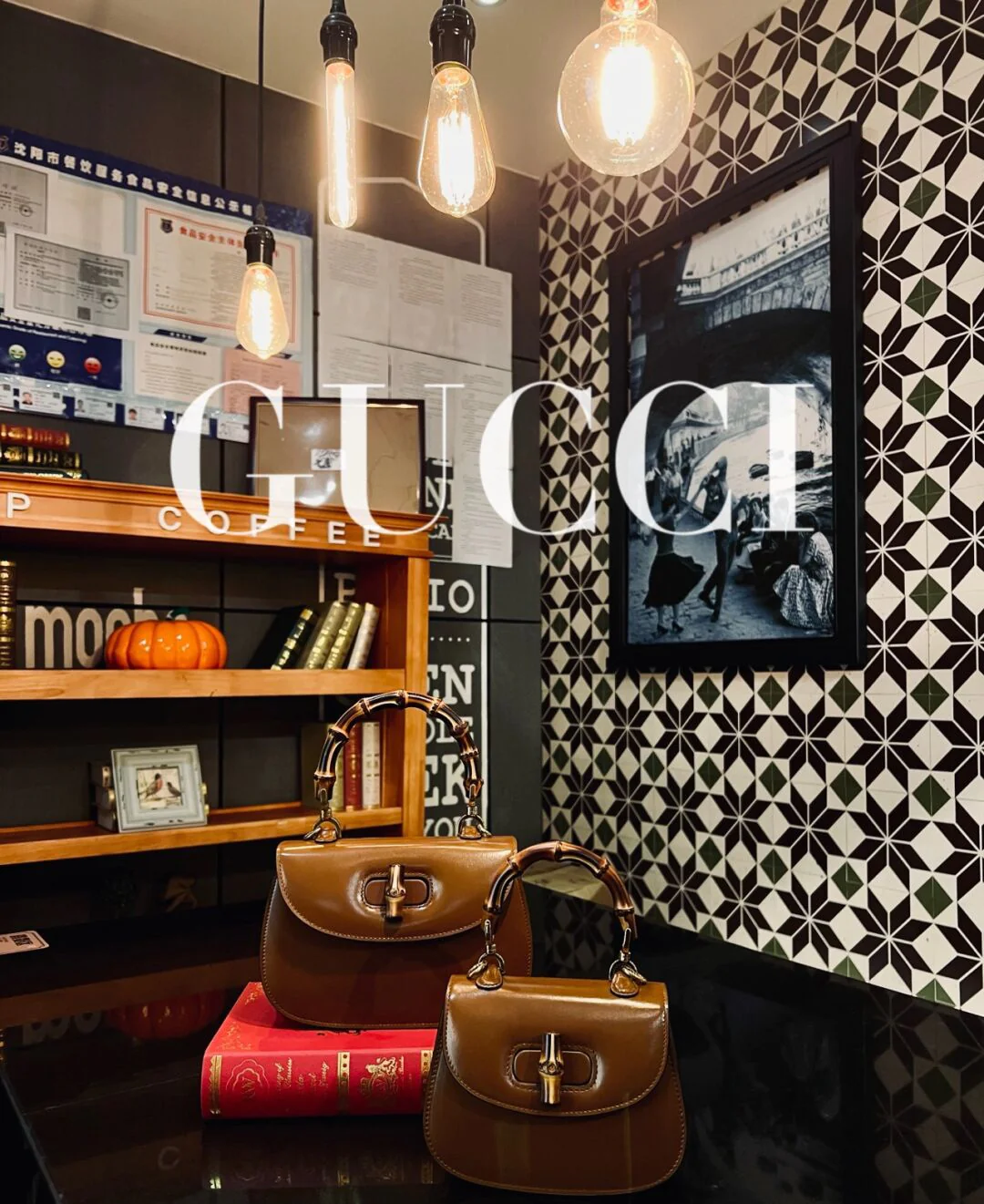 Сумка Gucci из коллекции Retro Bamboo - 8