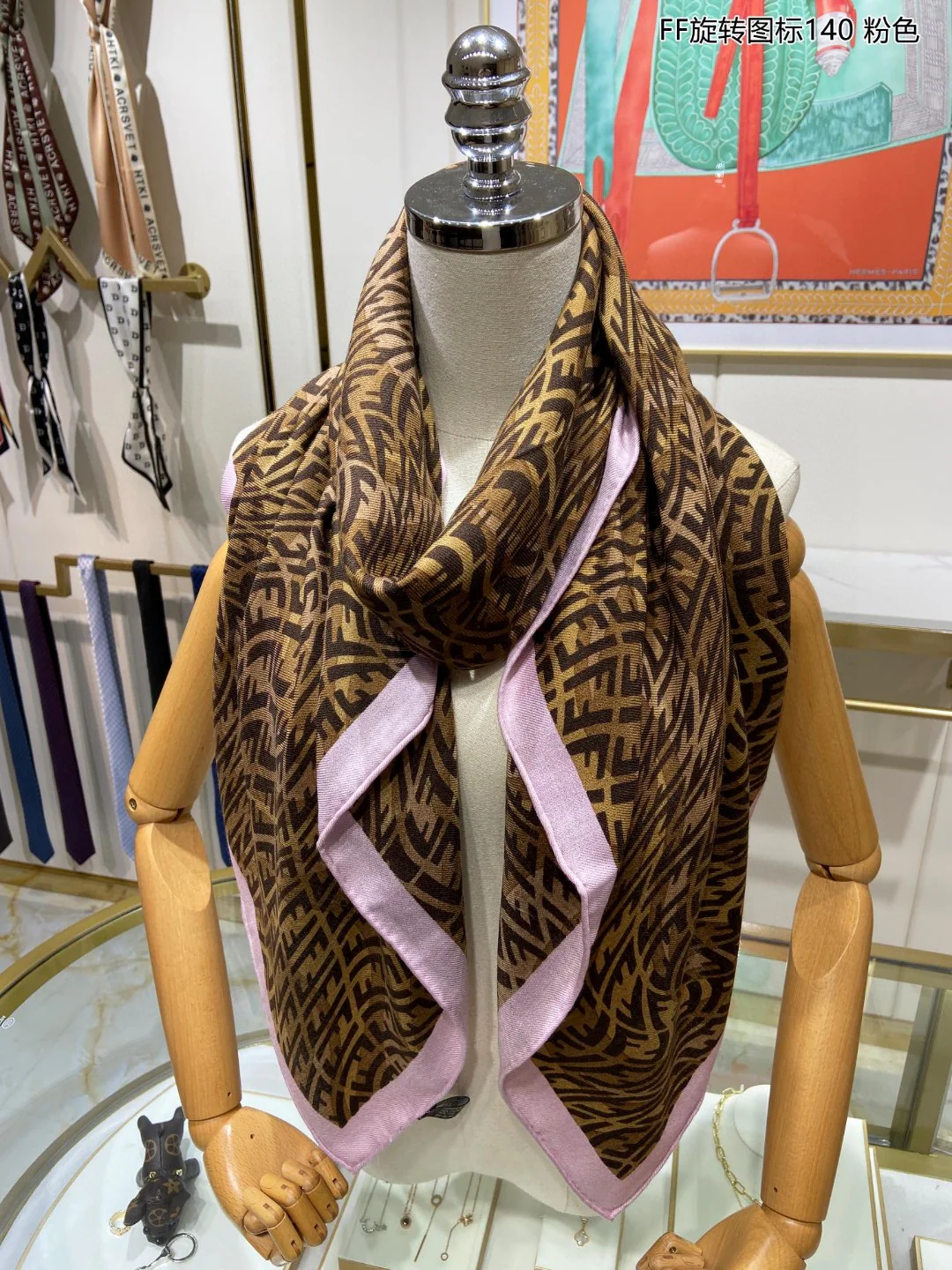 Квадратный шарф Fendi Rotating Icon - 140 см - 70% - Кашемир - 30% - Шелк - 1 шт.