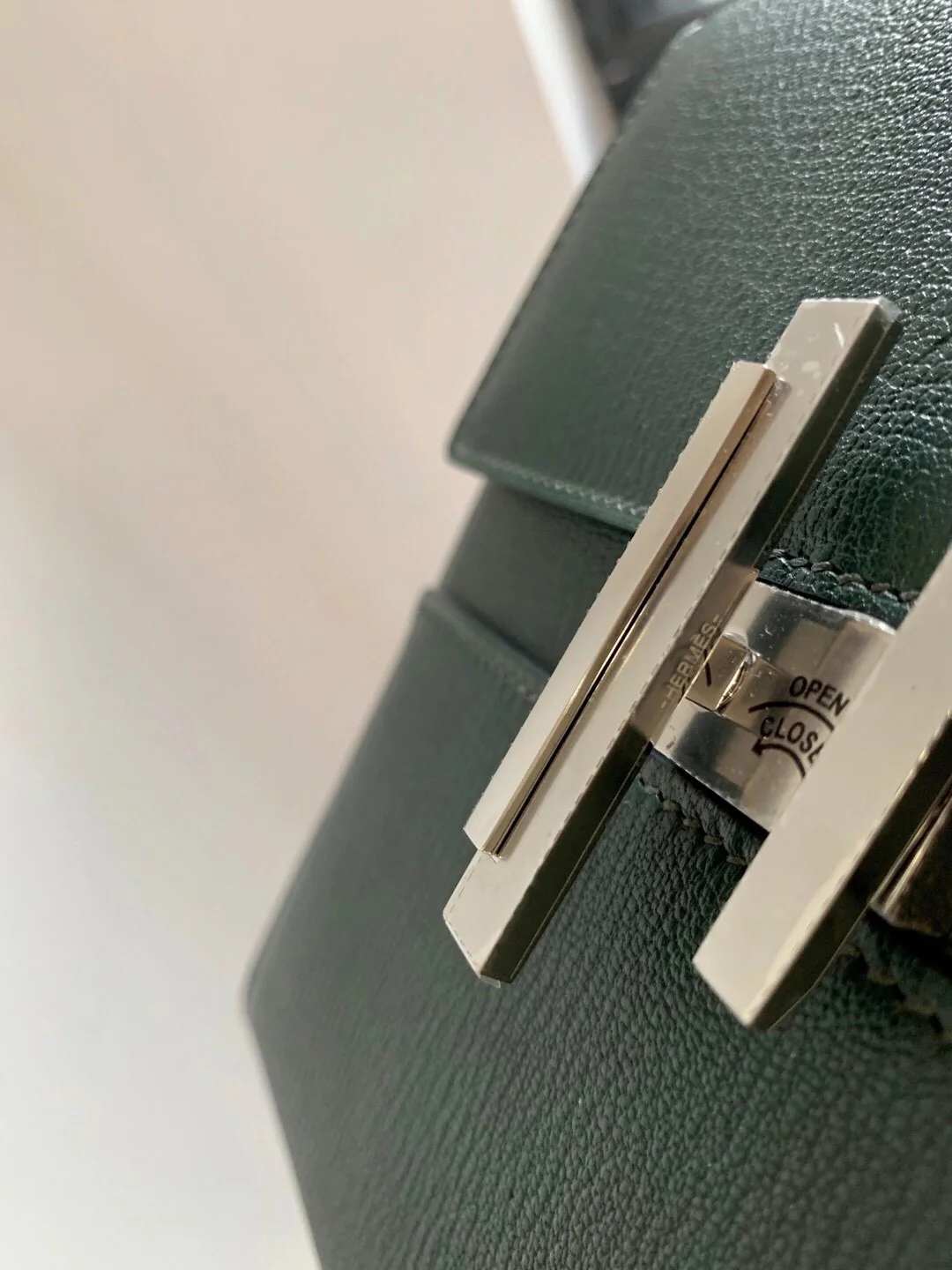 Hermes Cinhetic 24 Chevre Pine Green Silver Buckle