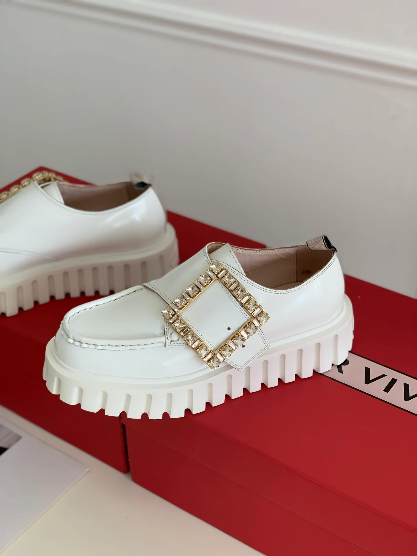 Официальный сайт RV21S, осенне-зимняя коллекция, лоферы