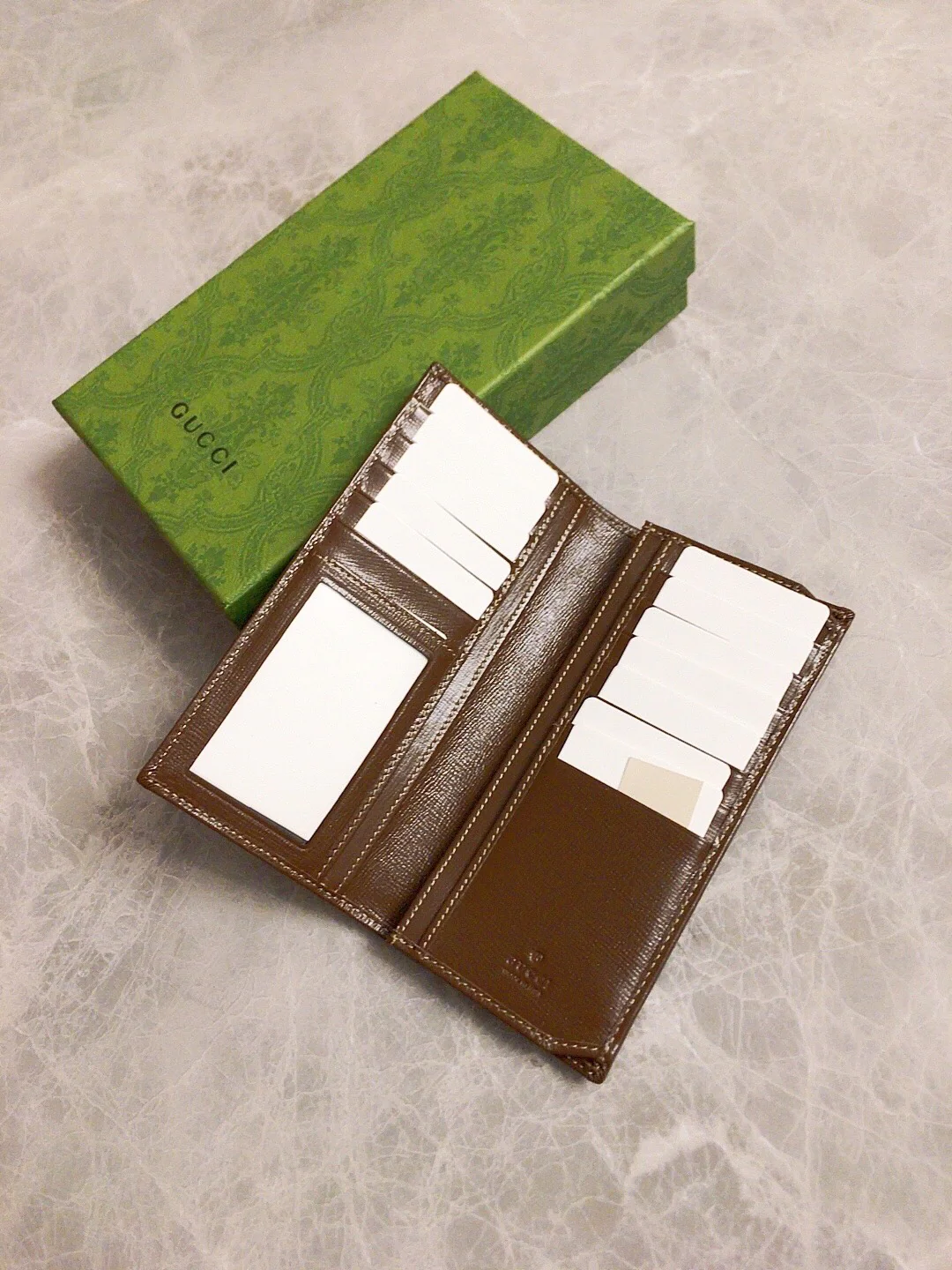 Gucci-翻盖对折长夹