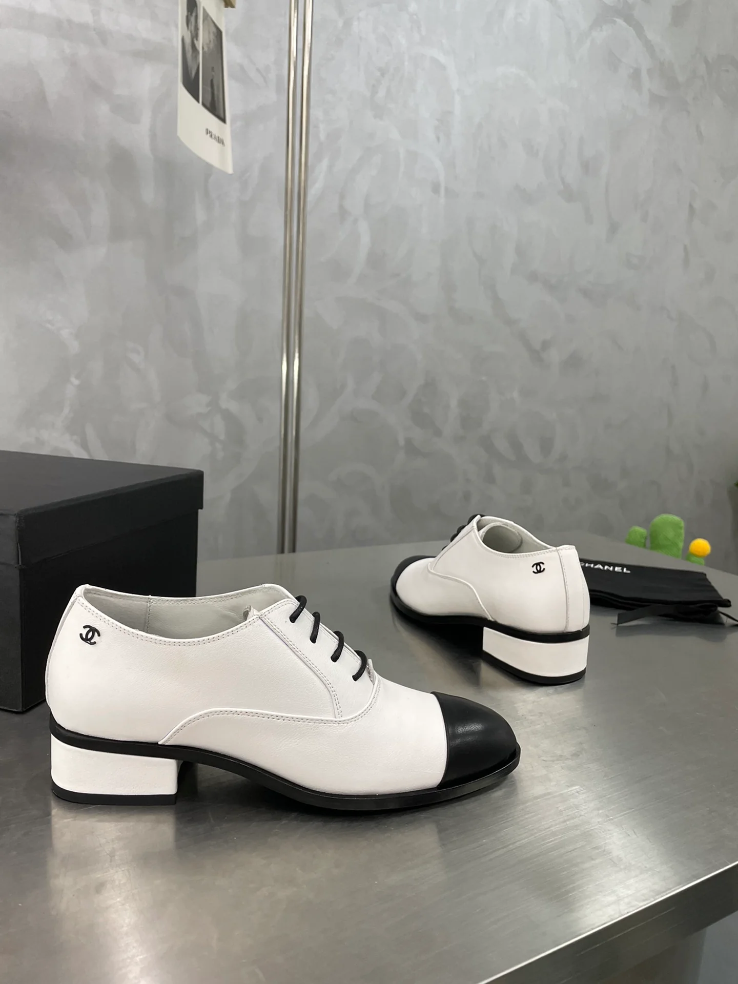 Оксфордские туфли Chanel