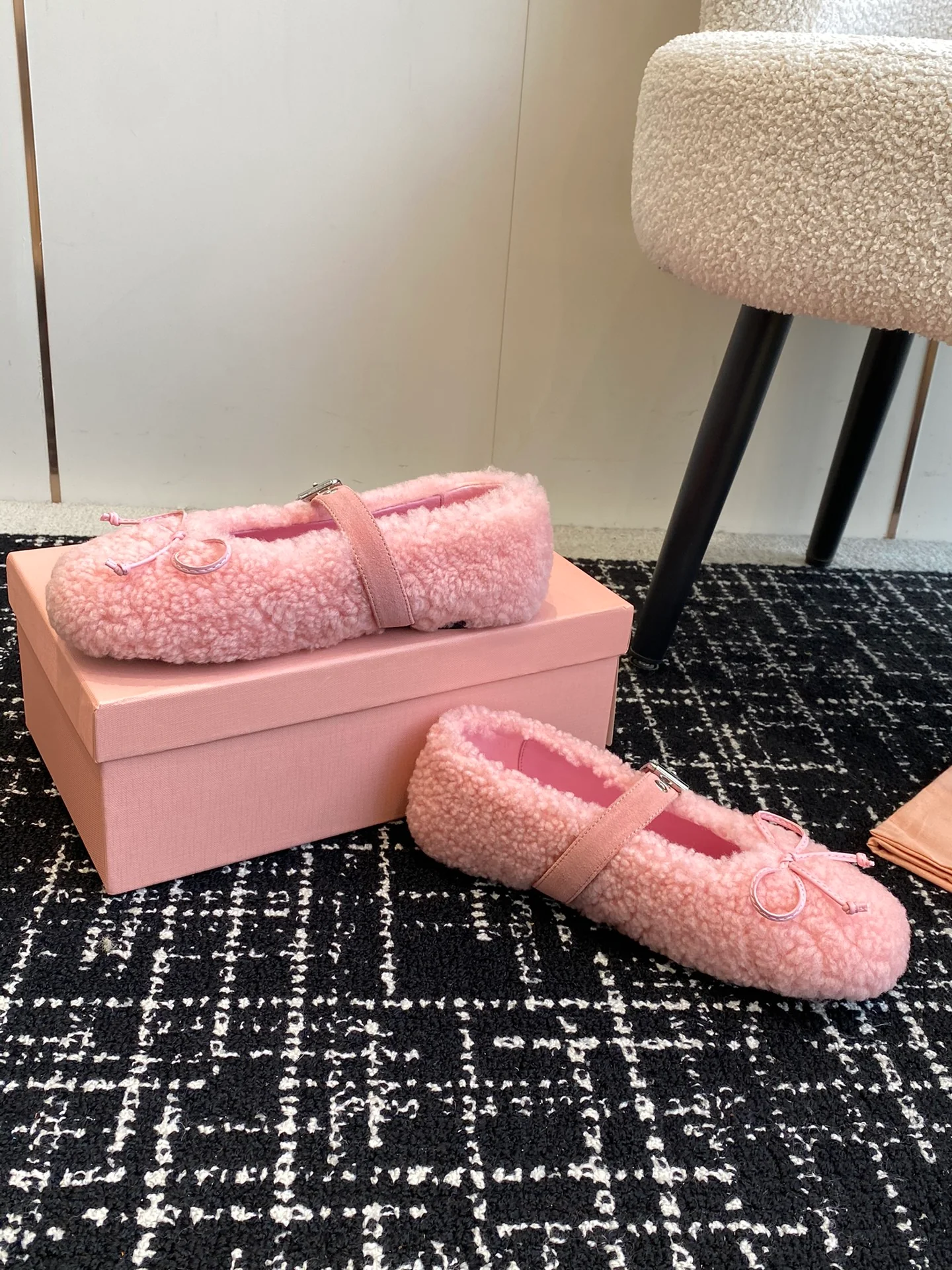 Шерстяные туфли Miu Miu 2024 - розовые