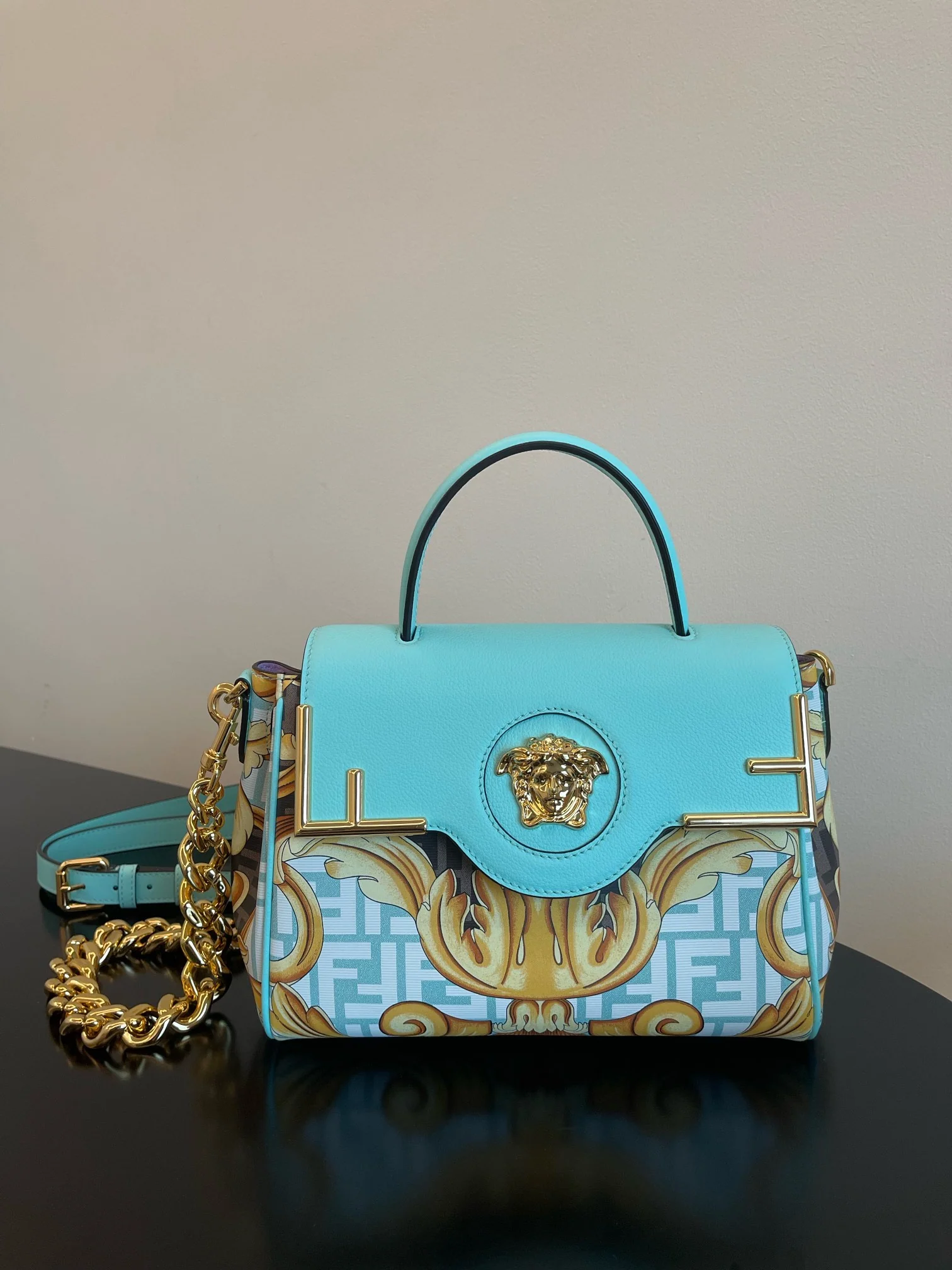 Сумка Fendi-endace - результат сотрудничества - синяя