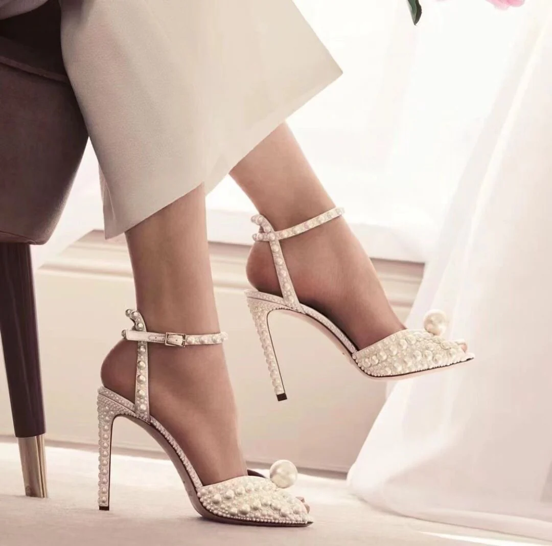 Сандалии на высоком каблуке Jimmy Retro Pearl Series - белые