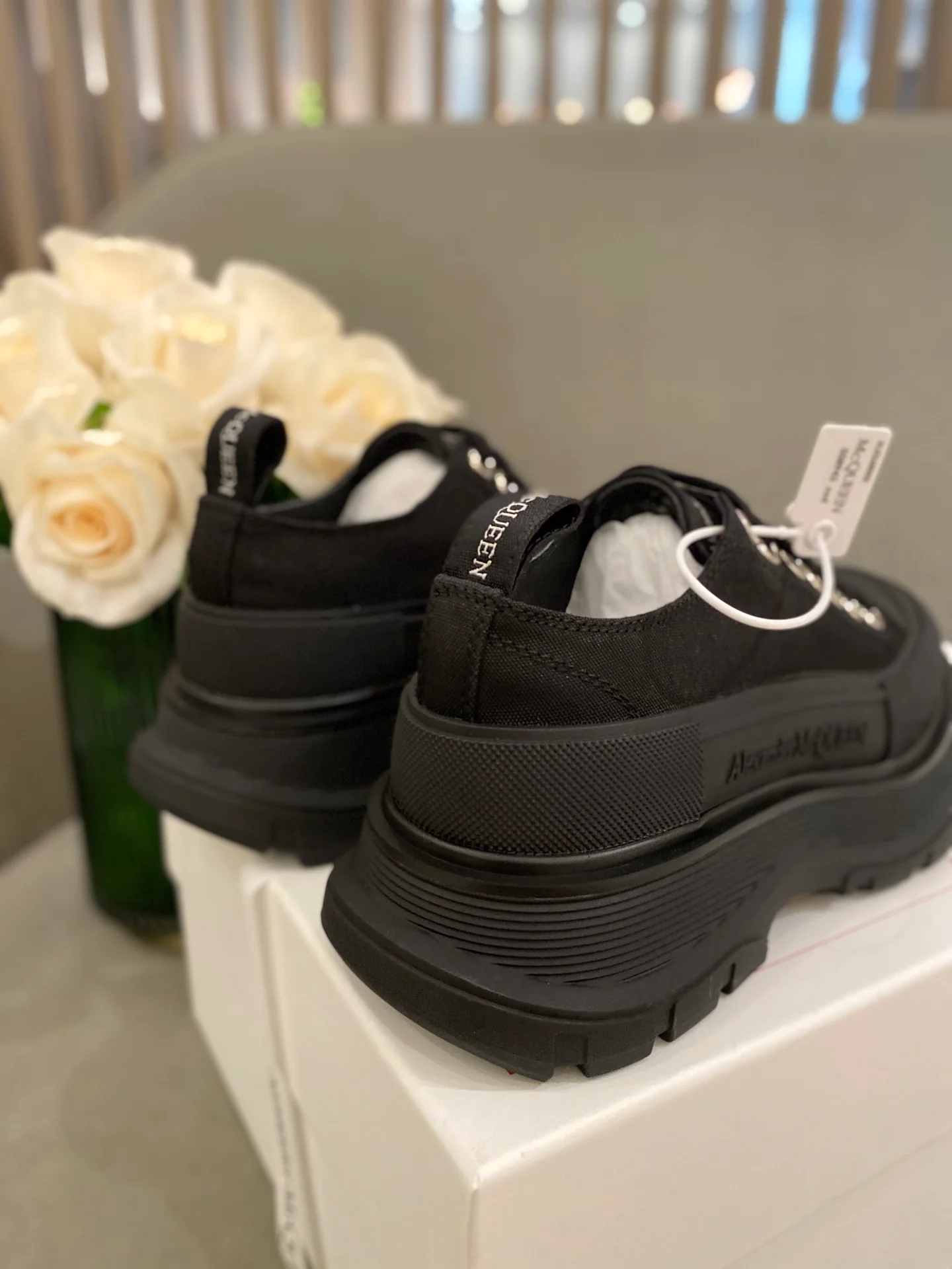 Кроссовки на платформе McQueen из парусины - унисекс - полностью черные