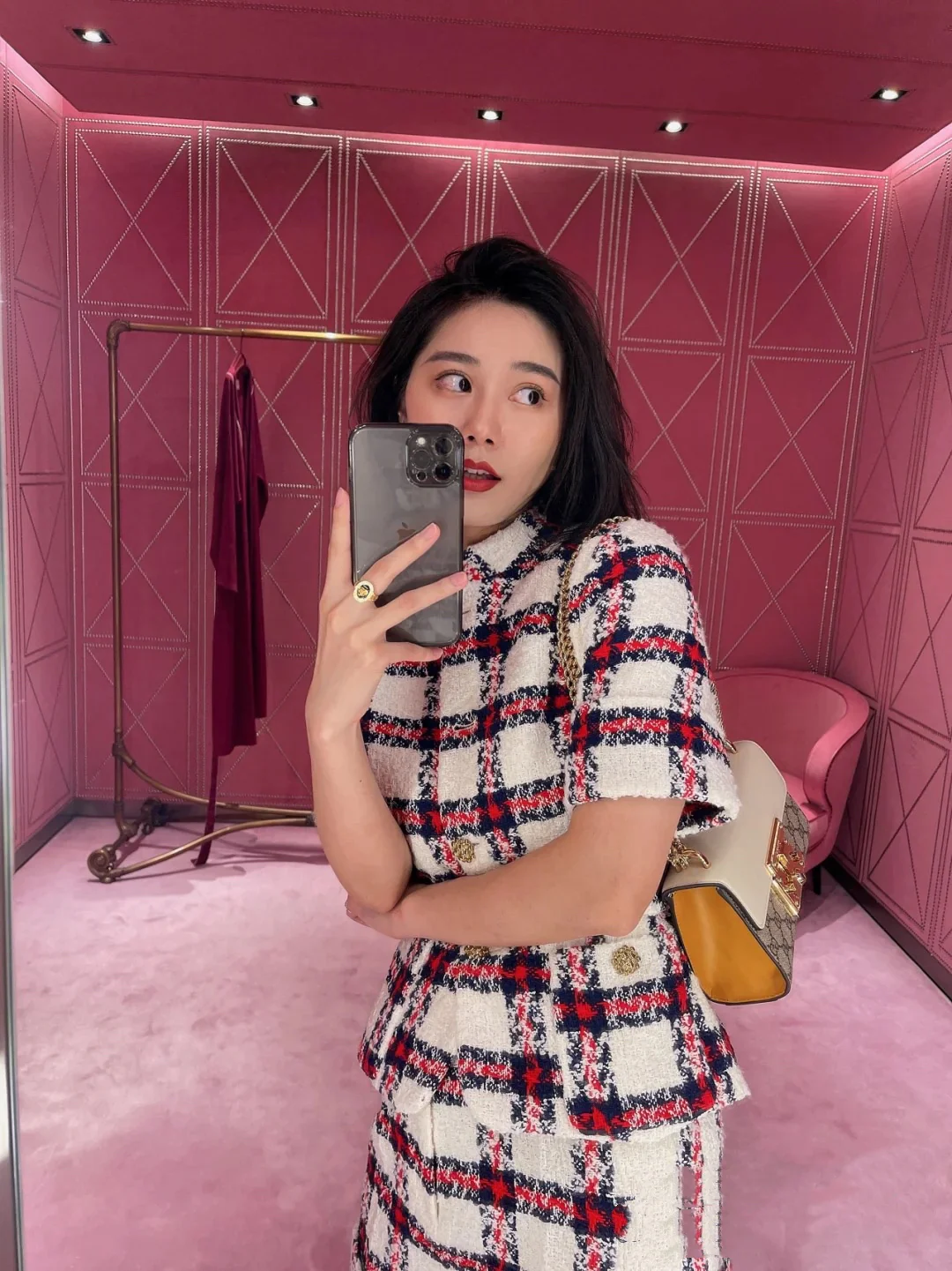 Замок Gucci - тёплый жёлтый