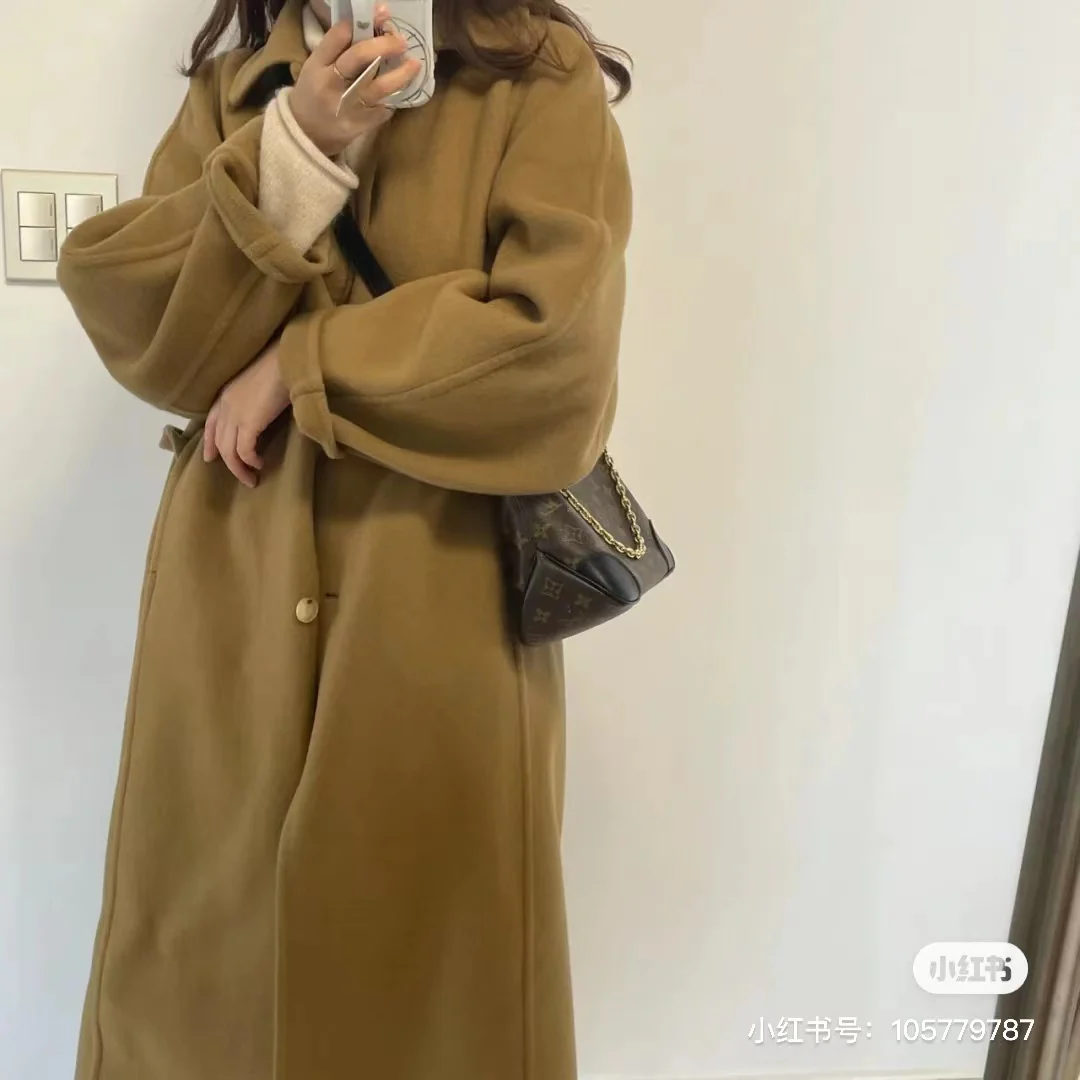 m45831-LV-boulogne croissant bag-over-shoulder/crossbody bag