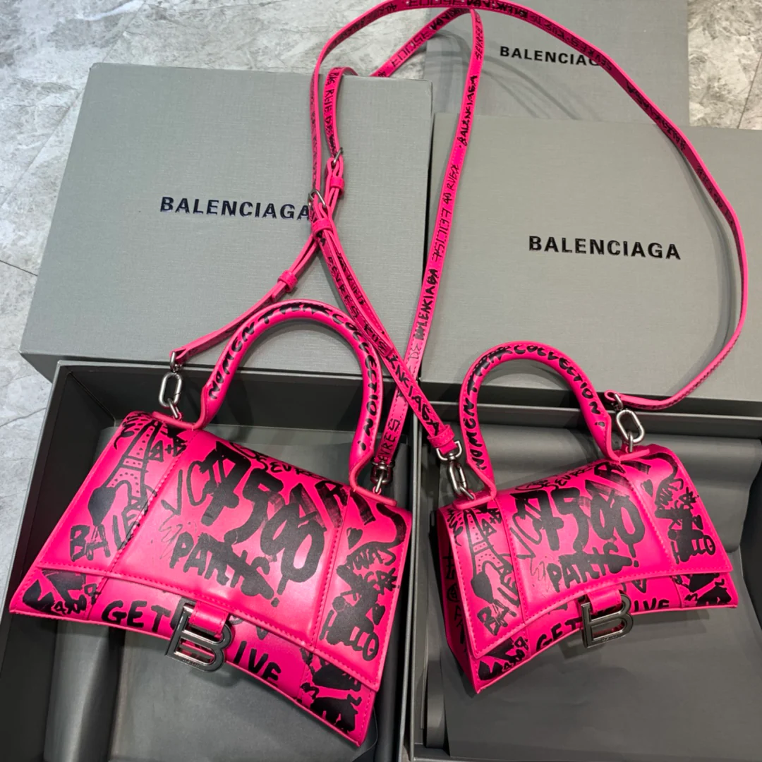 Сумка Balenciaga Hourglass - Розово-красная, однотонная, с граффити.