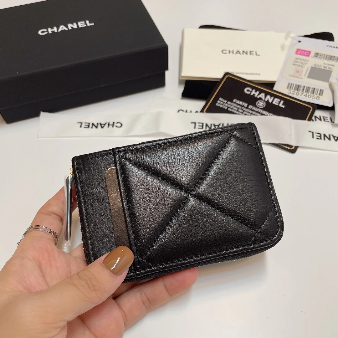 Chanel-19系列 大菱格卡夹拉链钱包