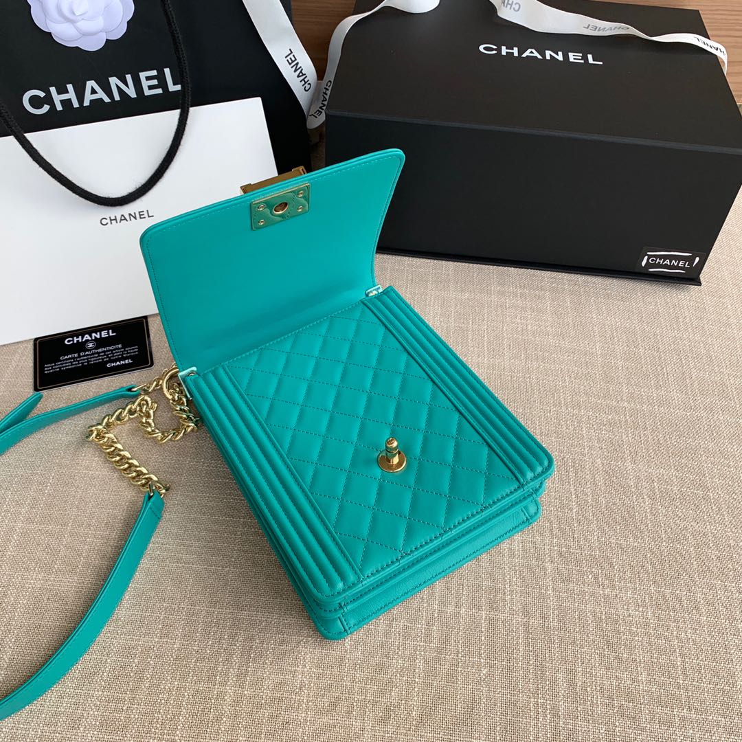 Chanel-boy-19-5-16-6cm-3
