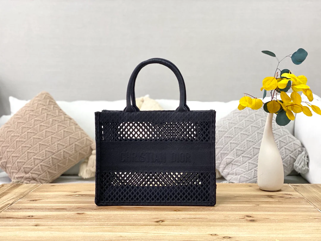 Сумка-тоут Dior Book, маленький размер 36-5 см, черная сетка.