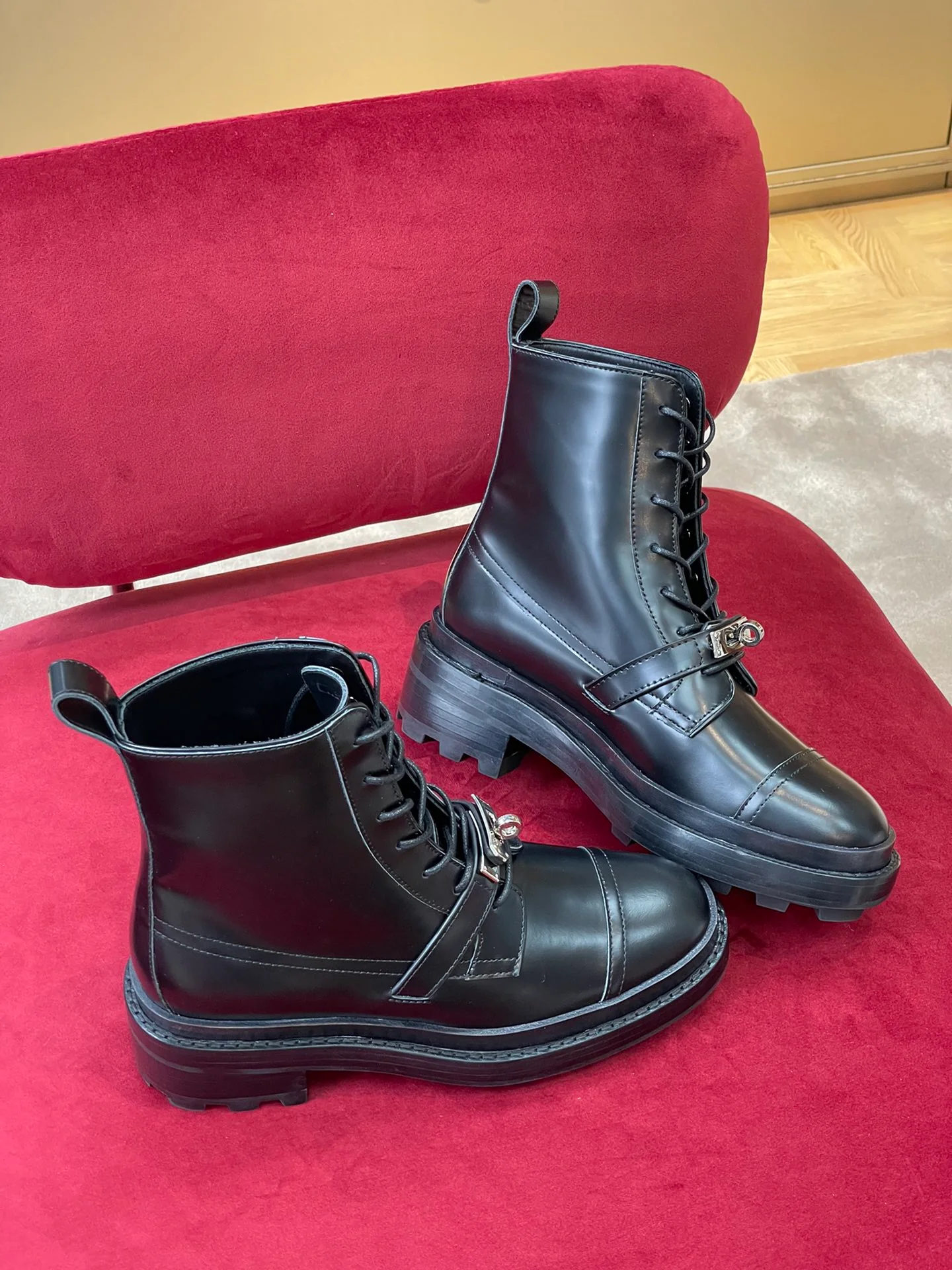 Hermes - Новинка сезона осень/зима 2022 - Ботинки Kelly Martin