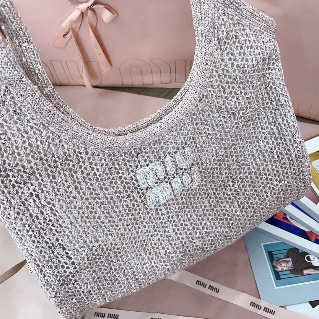 Сумка Miu Miu 5bg231 Ivy с пайетками и сетчатой ??отделкой - розовая.
