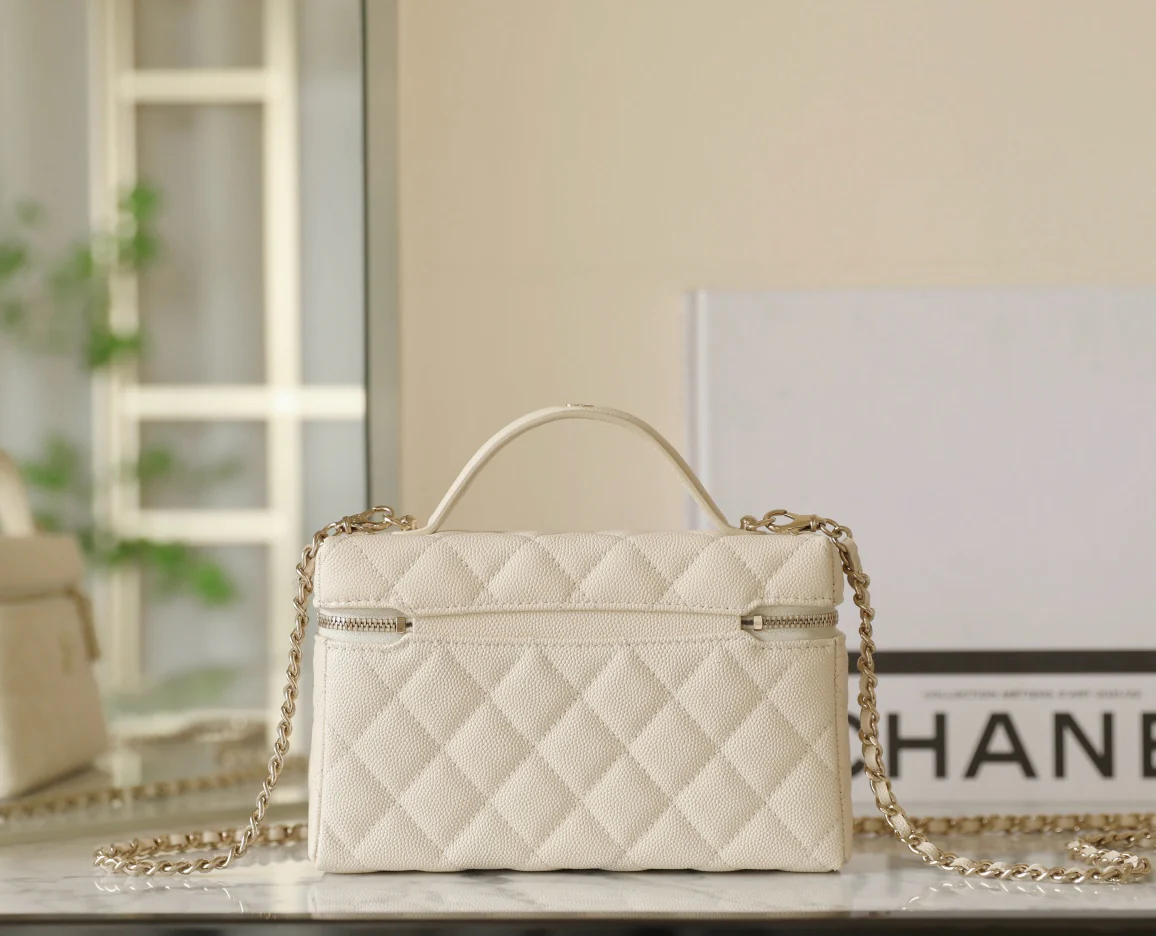 Клатч Chanel LP Box Clutch - кремовый