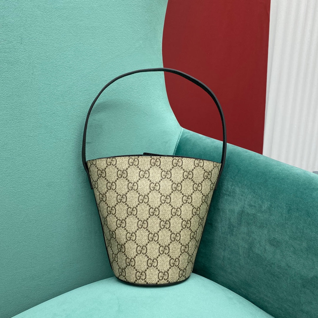 Gucci-小鸡水桶包