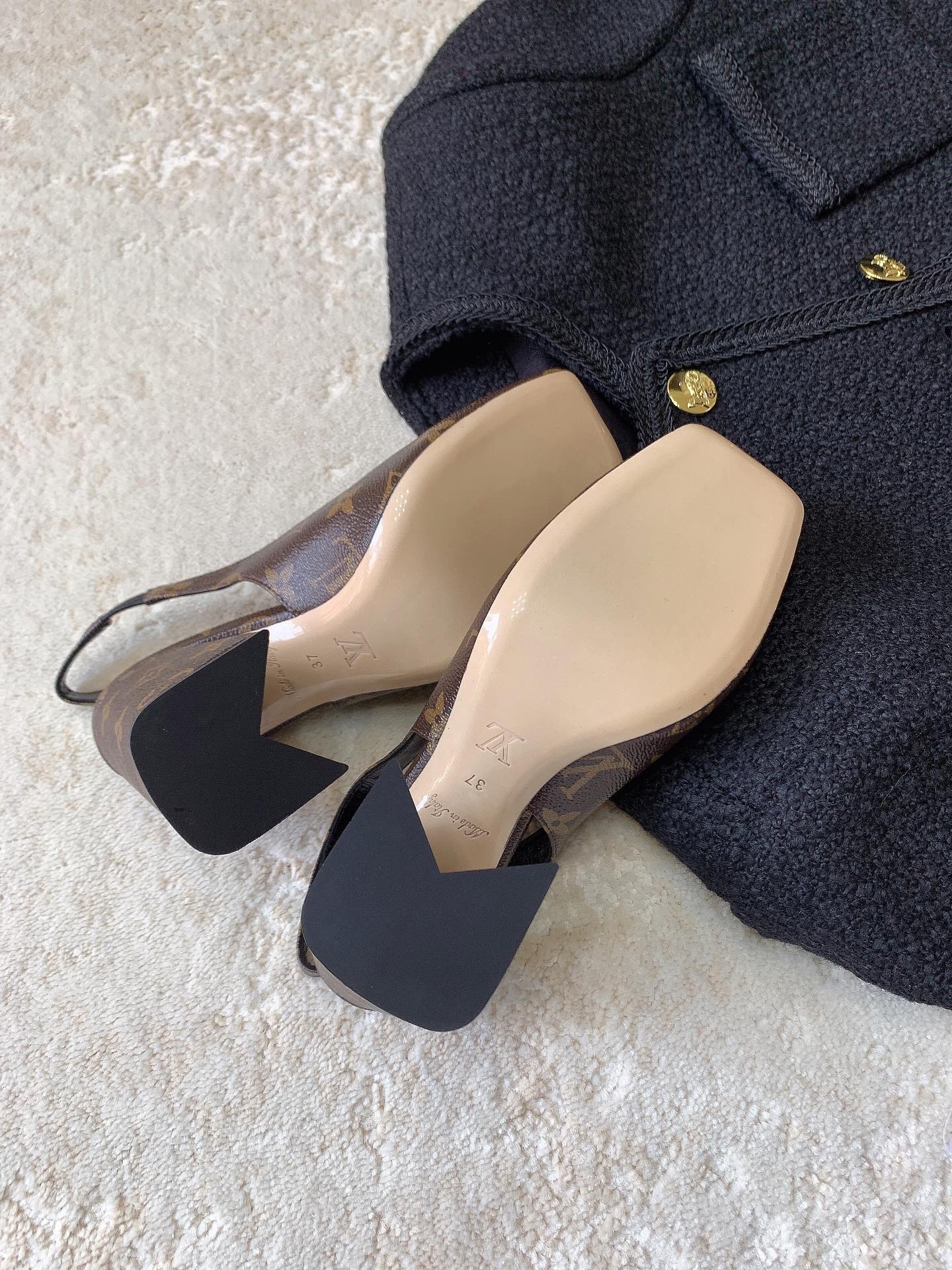 Новинка сезона весна/лето 2023 от LV - Туфли на высоком каблуке с закрытым носком - Черный монограммный узор