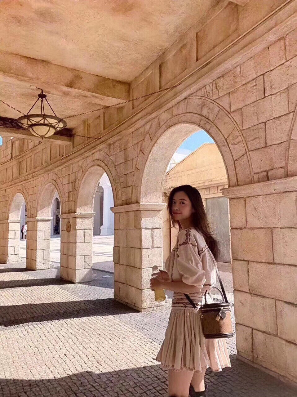 lv-m43986-cannes-cylinder bag