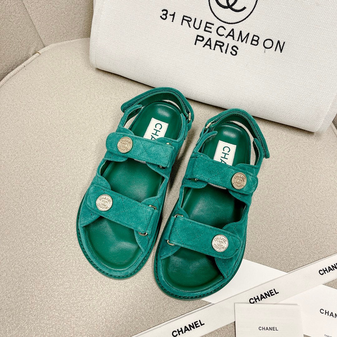 Chanel - Зеленые кожаные сандалии в клетку