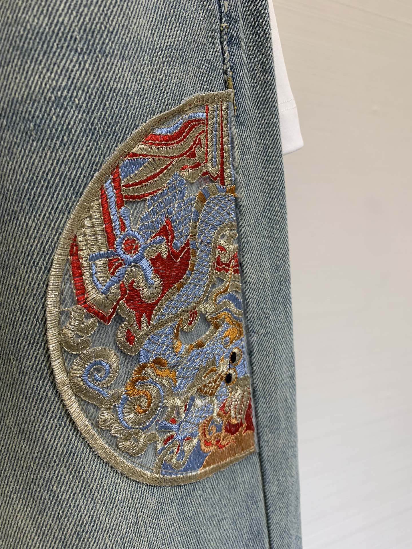 Джинсы Chanel 2403 в китайском стиле ретро