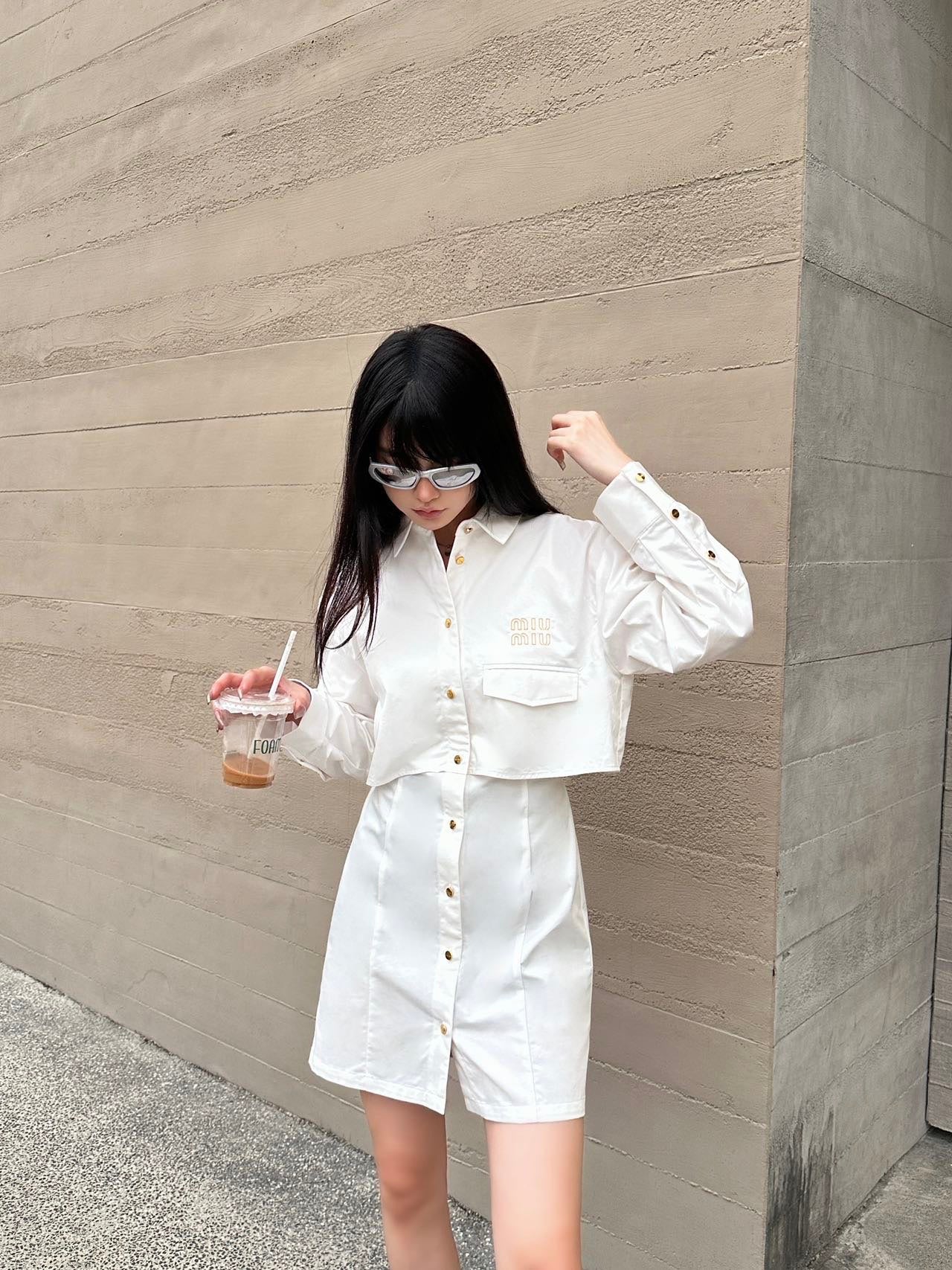 Miu Miu-2404 - Платье для работы с вышитым логотипом в виде петли