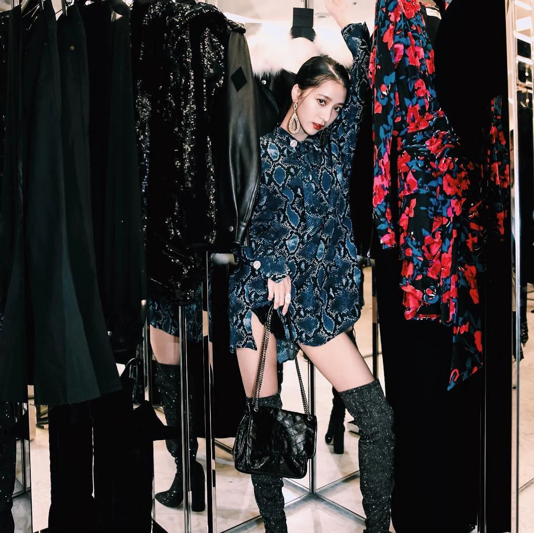 YSL-niki-22cm - Body Sharing