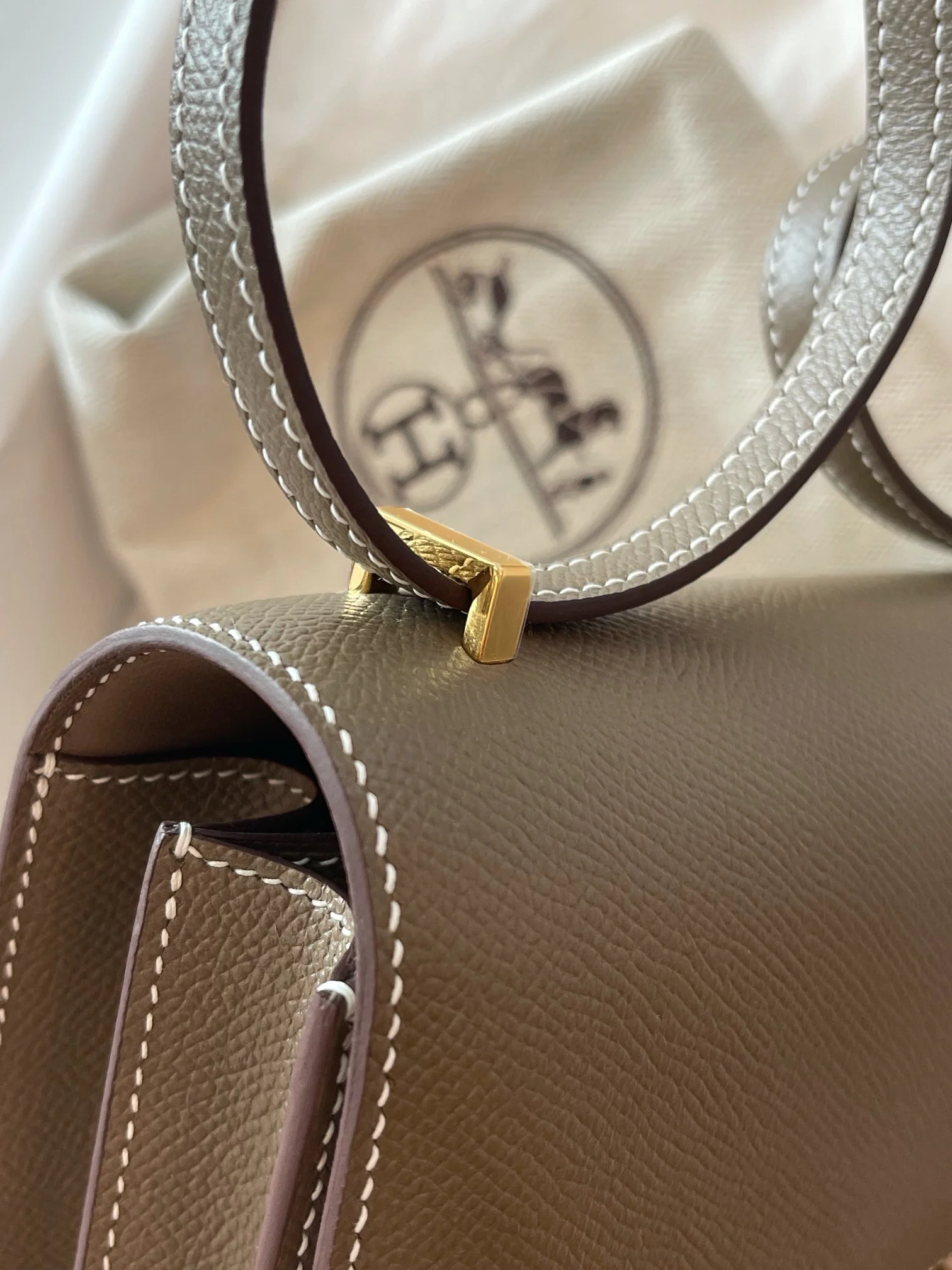 Hermes-constance-mini-epsom-elephant серо-золотая пряжка