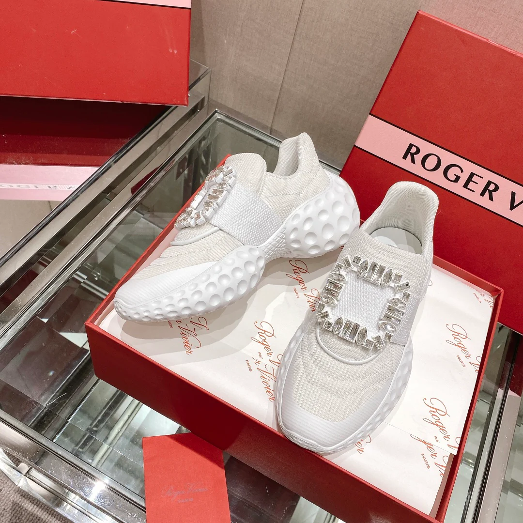 Roger Vivier Run Light - Новейшие кроссовки с хрустальной пряжкой