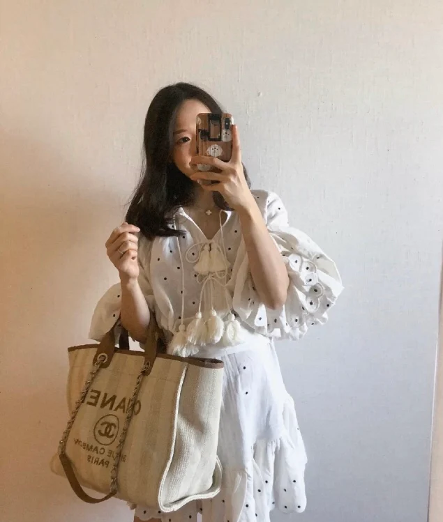 Большая пляжная сумка Chanel в бежевую полоску