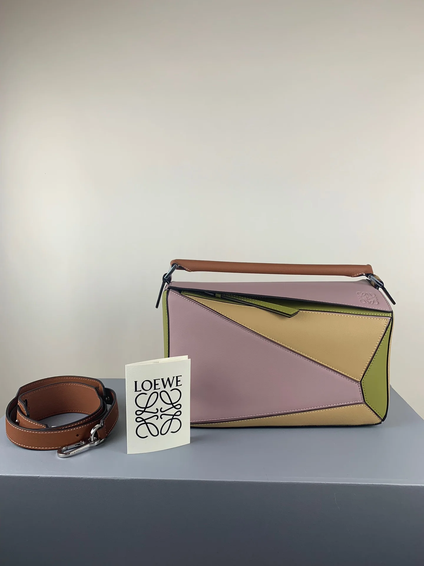 Сумка Loewe Puzzle, телячья кожа, средний размер, 1 шт.